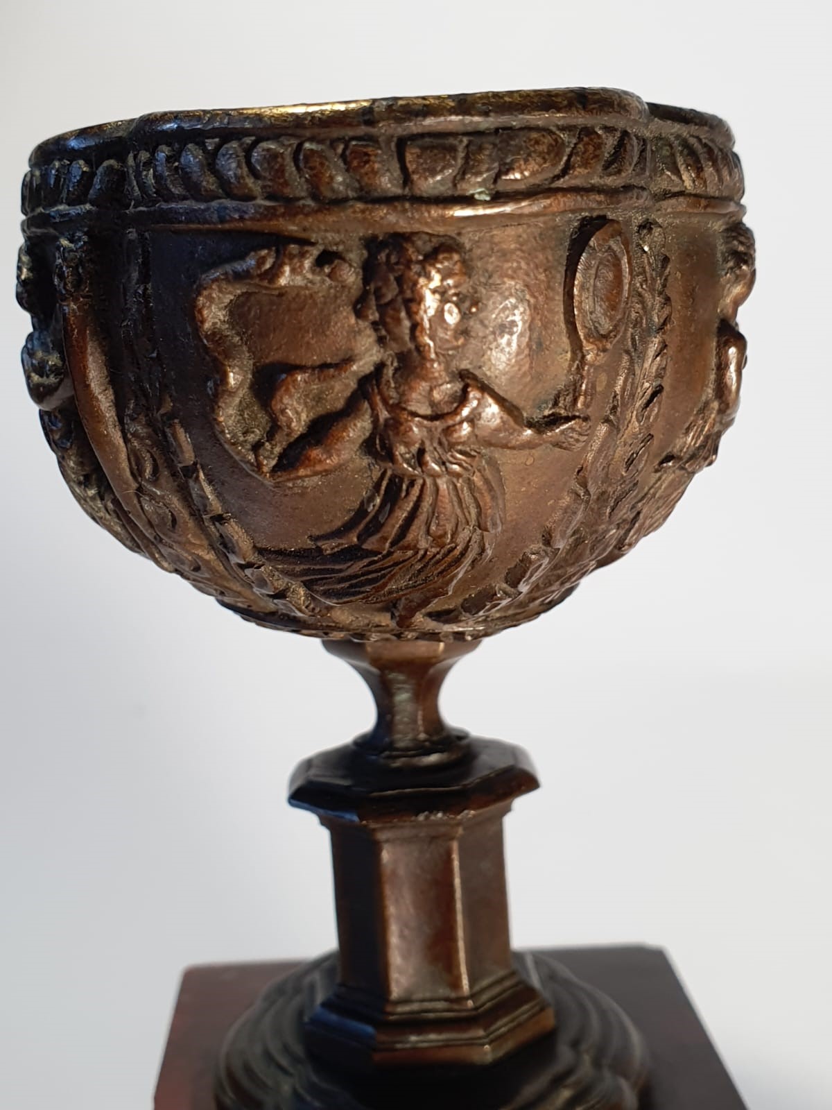 Coppa con Virtù Teologali