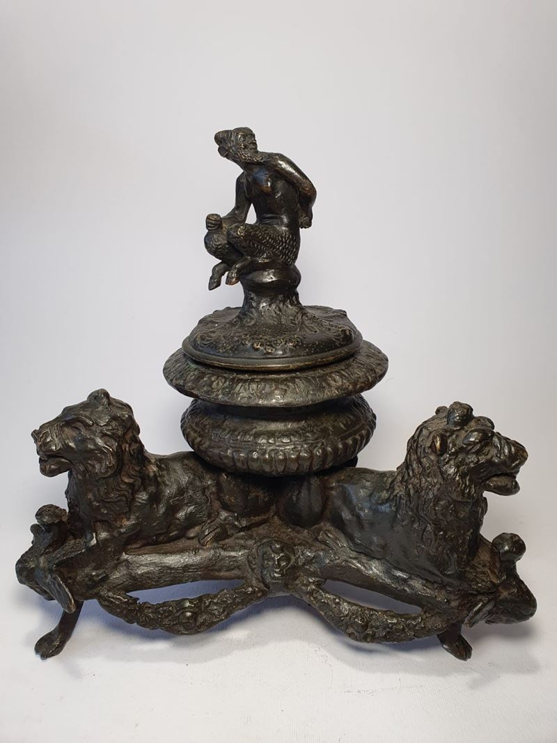 Grande calamaio con satiro