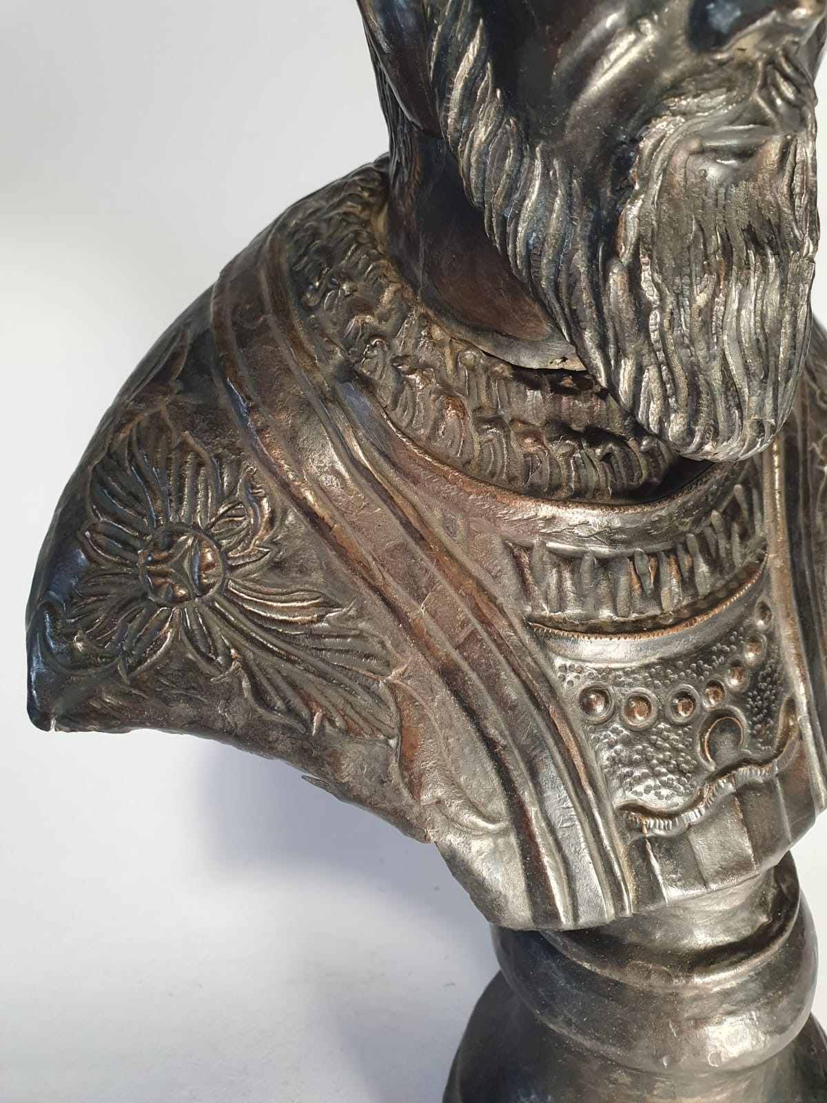 Busto di uomo corazzato (forse re francese)