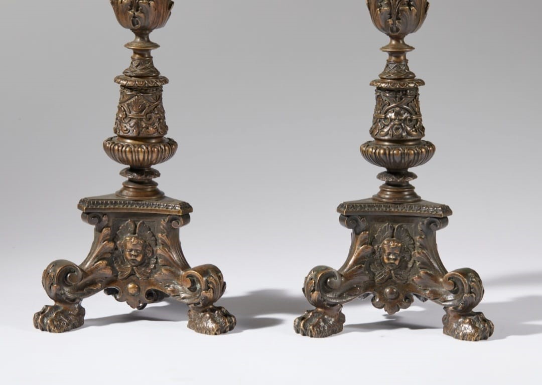 Coppia di candelabri istoriati (da modelli rinascimentali)