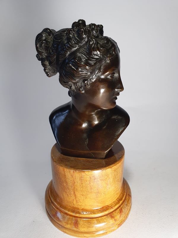 Italic Venus bust (after Antonio Canova's model)