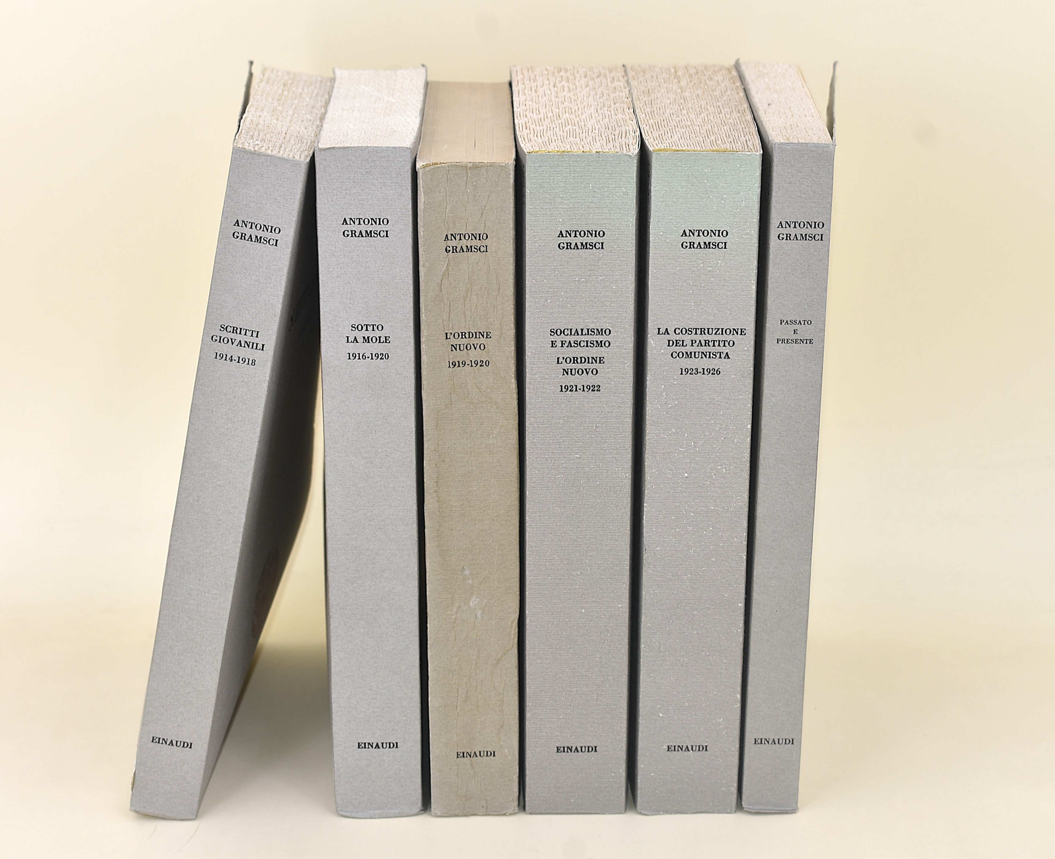 Opere di Antonio Gramsci. Edizioni miste. - 6 volumi in brossura editoriale