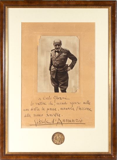 D'annunzio, Gabriele - Foto con Dedica, Firma e Medaglia