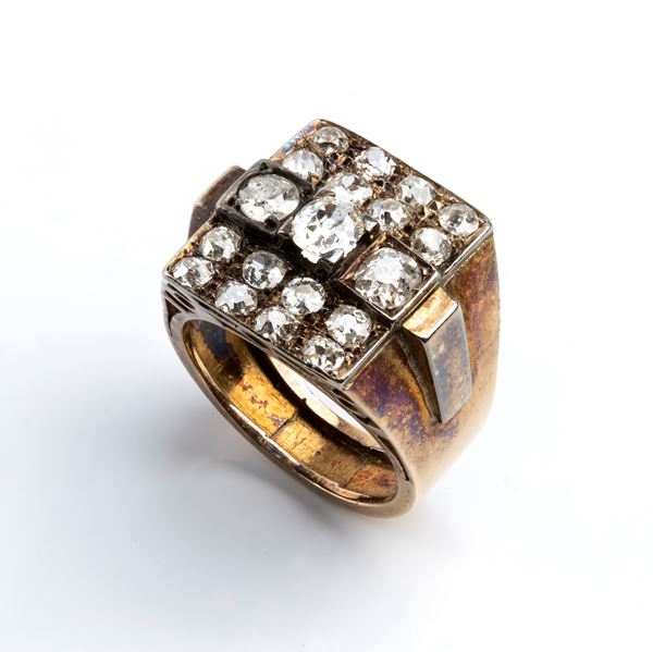 Anello in oro con diamanti