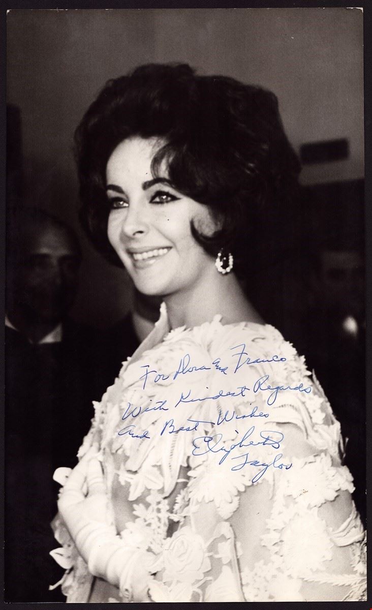 TAYLOR, Lyz - fotografia con dedica ed autografo