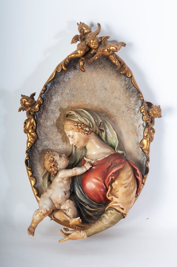 Madonna con Bambino in porcellana policroma