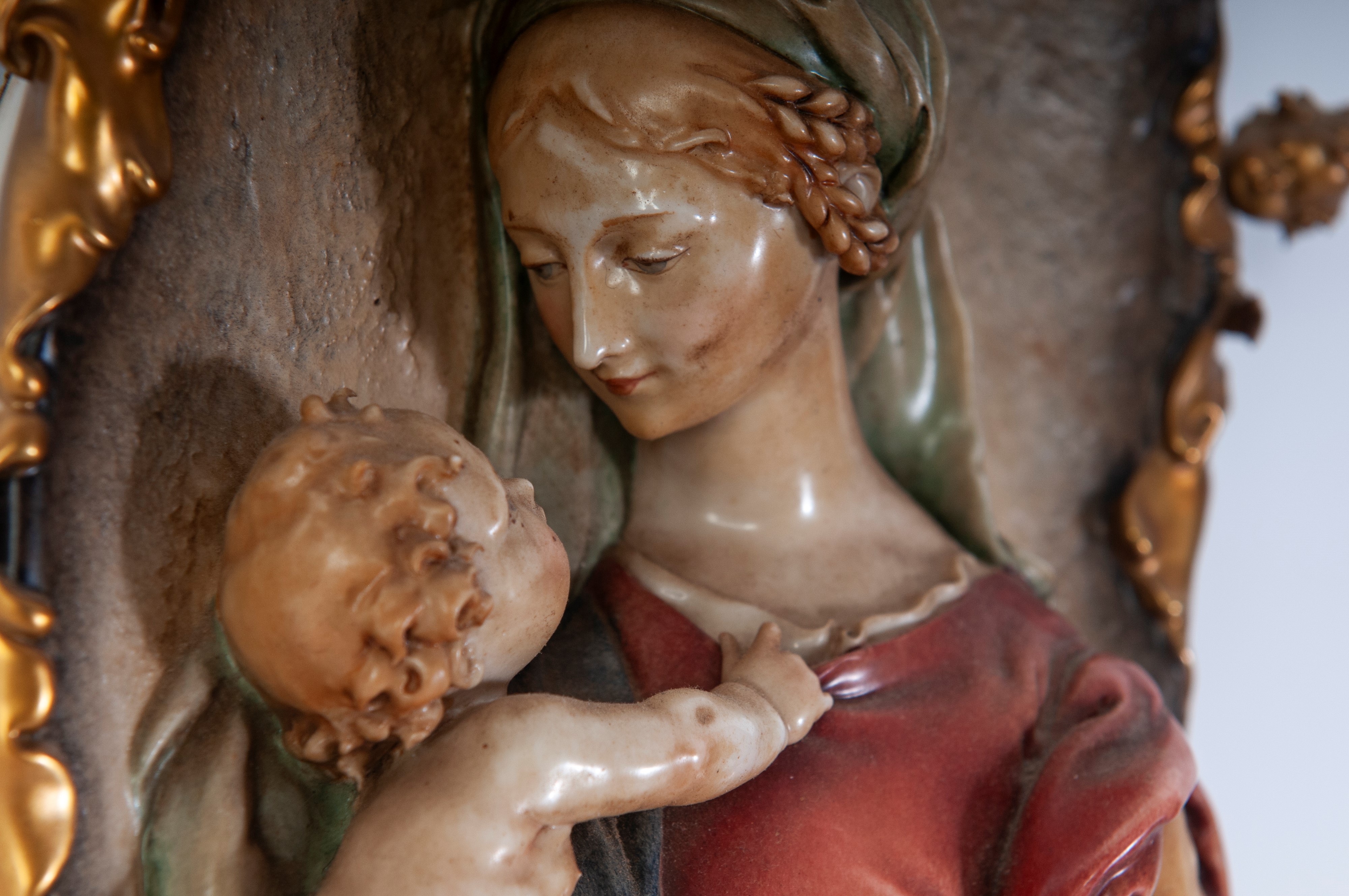 Cappé, Madonna con Bambino in porcellana policroma