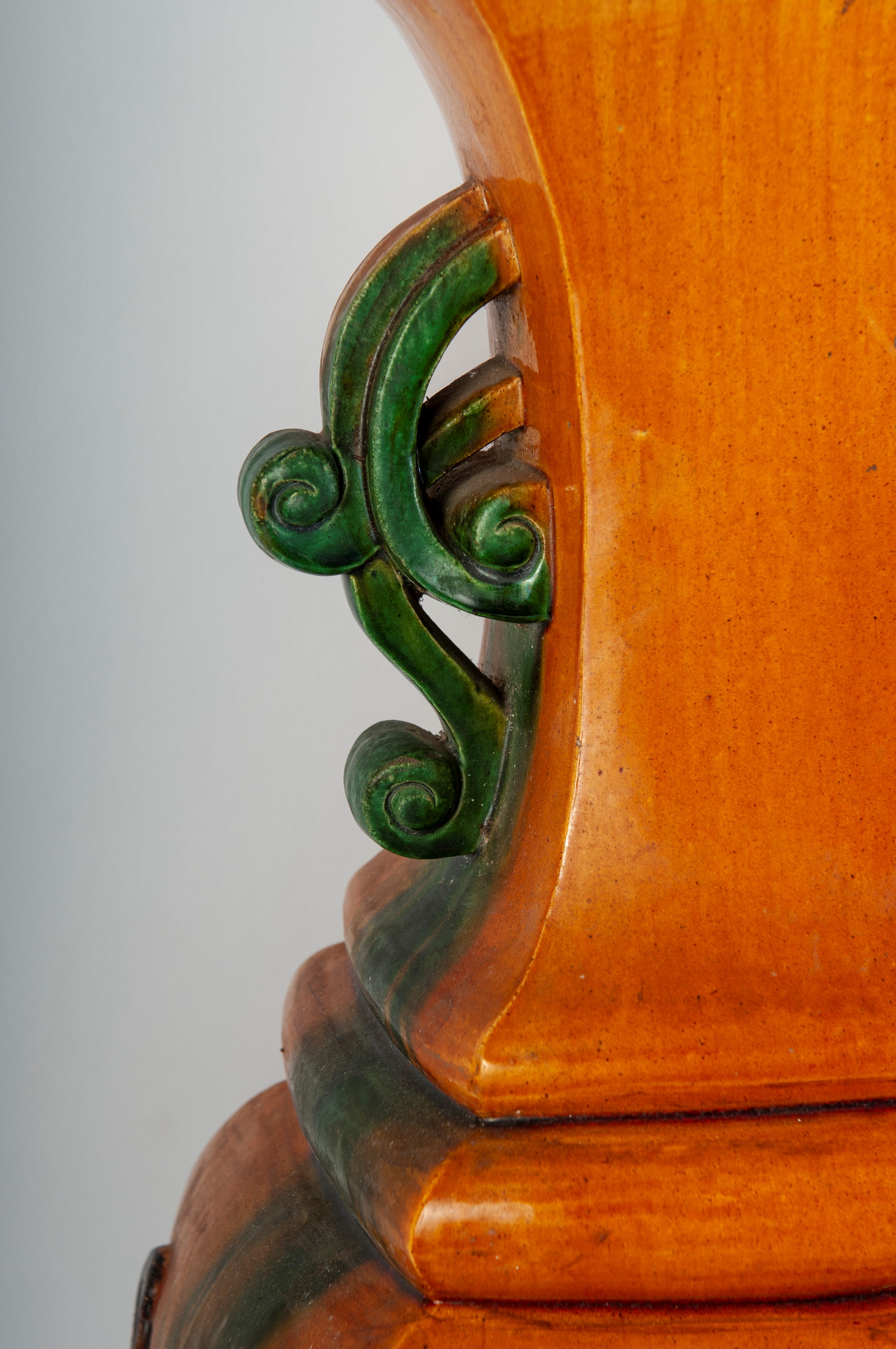 Vaso a balaustro in ceramica