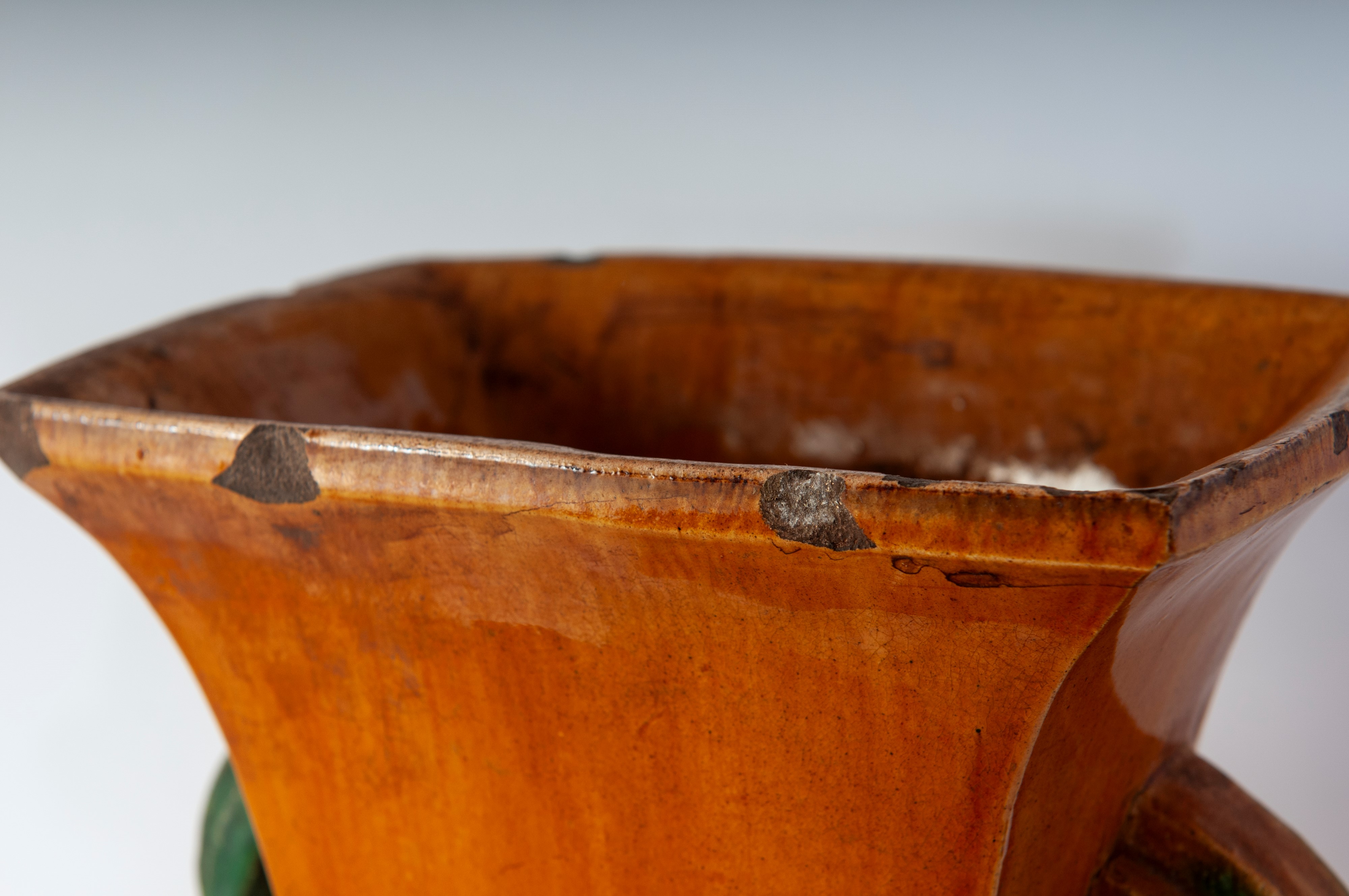 Vaso a balaustro in ceramica