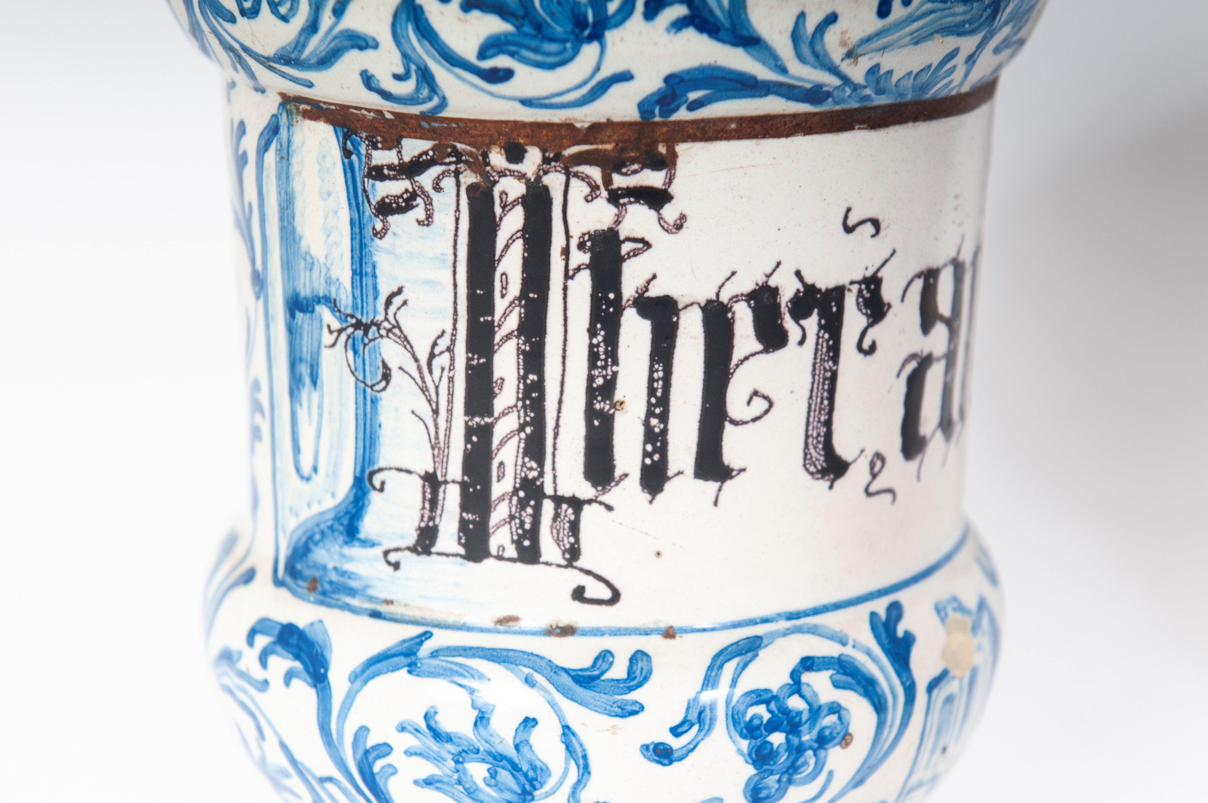 Coppia di vasi da farmacia