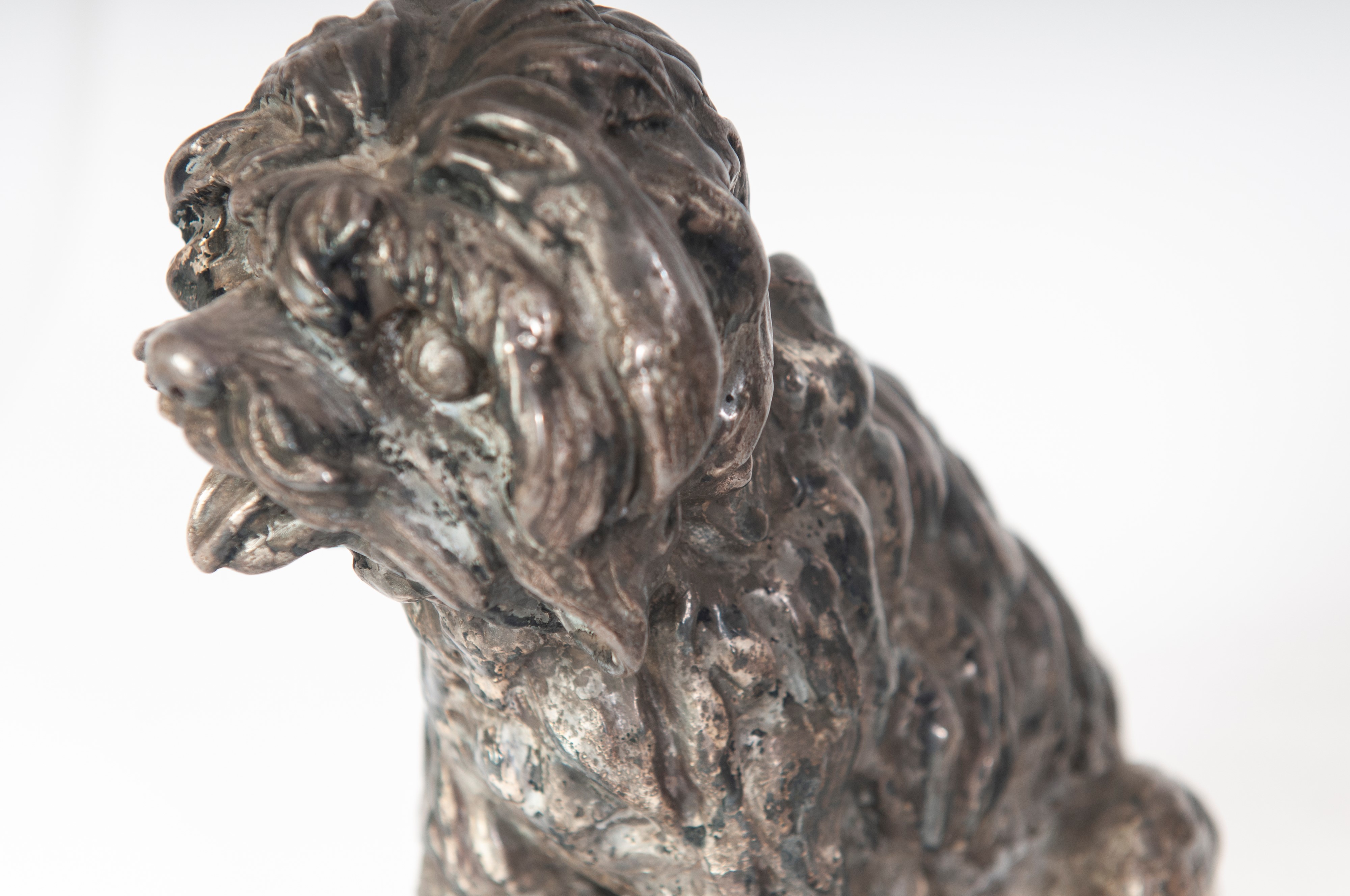 Lotto di due sculture animalier: