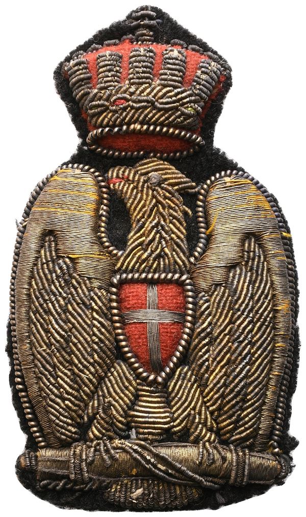 Colonial official&#39;s frieze