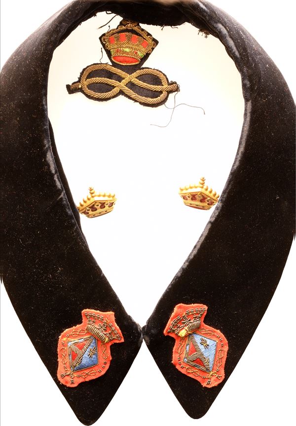 House of the Duke of Aosta, cloak collar with metal crowns and frieze