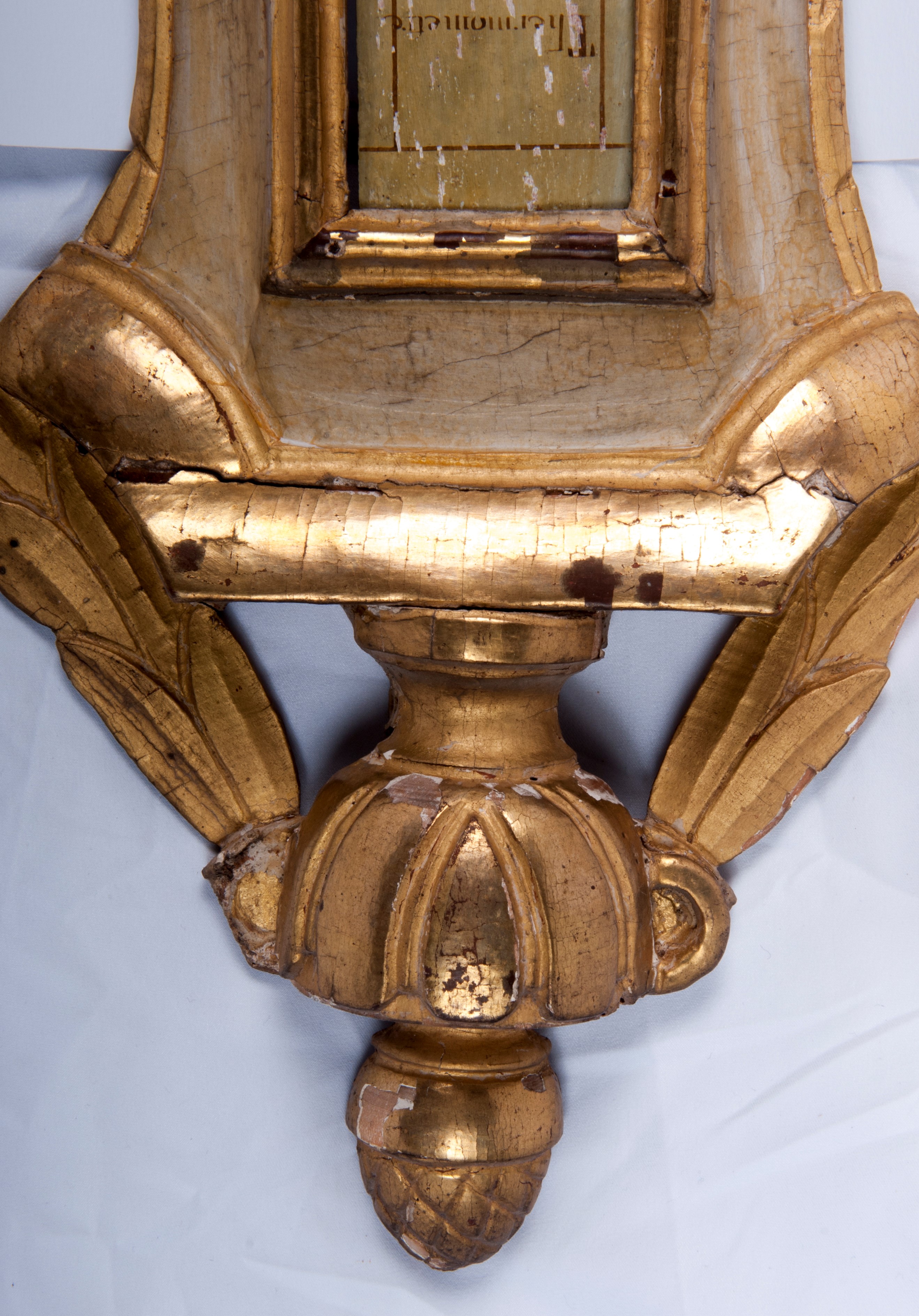 Barometro con termometro in legno dorato, inizi XX secolo