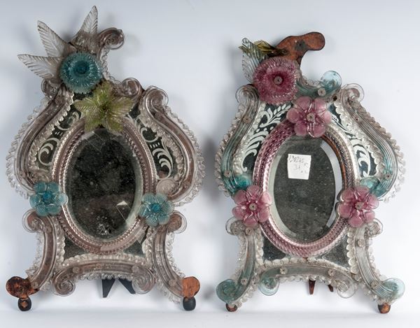 Lotto di due specchiere da appoggio in vetro di Murano