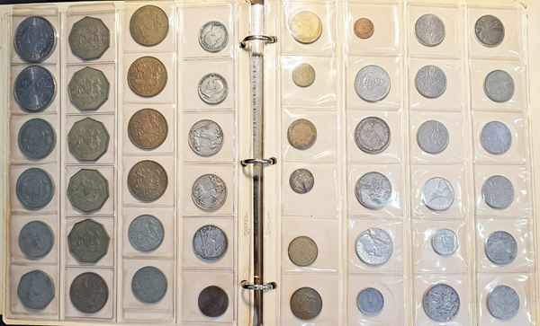 REGNO D'ITALIA. Album con 168 monete miste: Estero, Regno d'Italia, Repubblica Italiana. Si notano 5 monete in Ag da 5 e 10 lire del Regno.