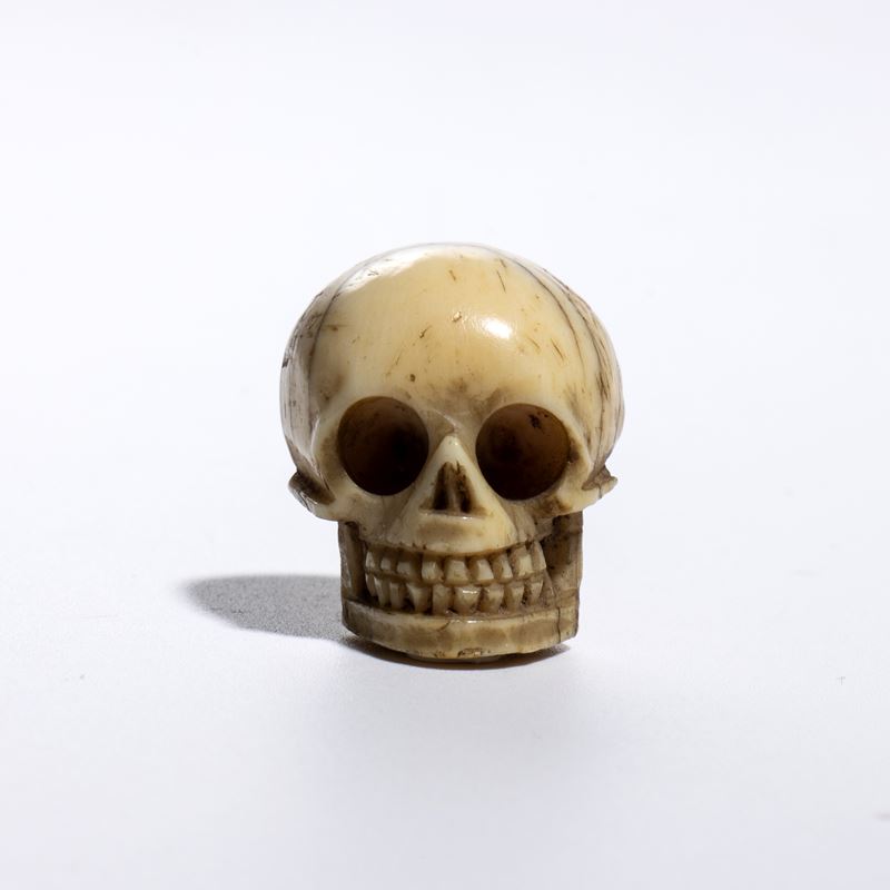 Arte giapponese, Memento Mori: vanitas in avorio marino raffigurante un teschio