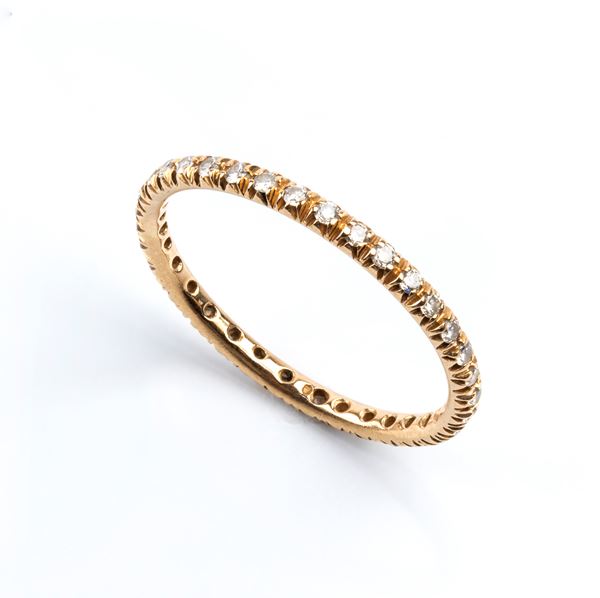 Anello Eternity in oro e diamanti  