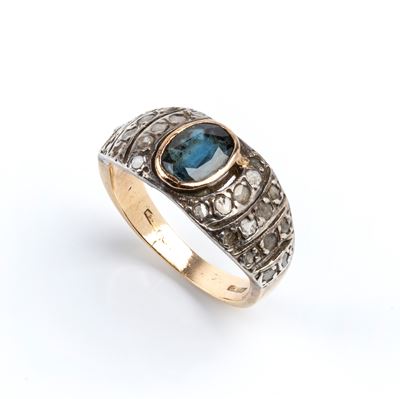 Anello in oro giallo 14k e argento con zaffiro ovale e diamanti a rosa