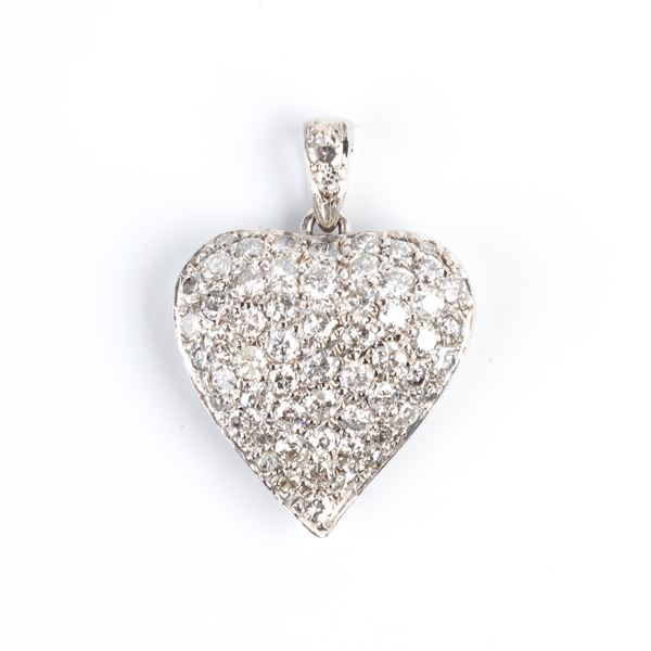 Gold diamond pendant