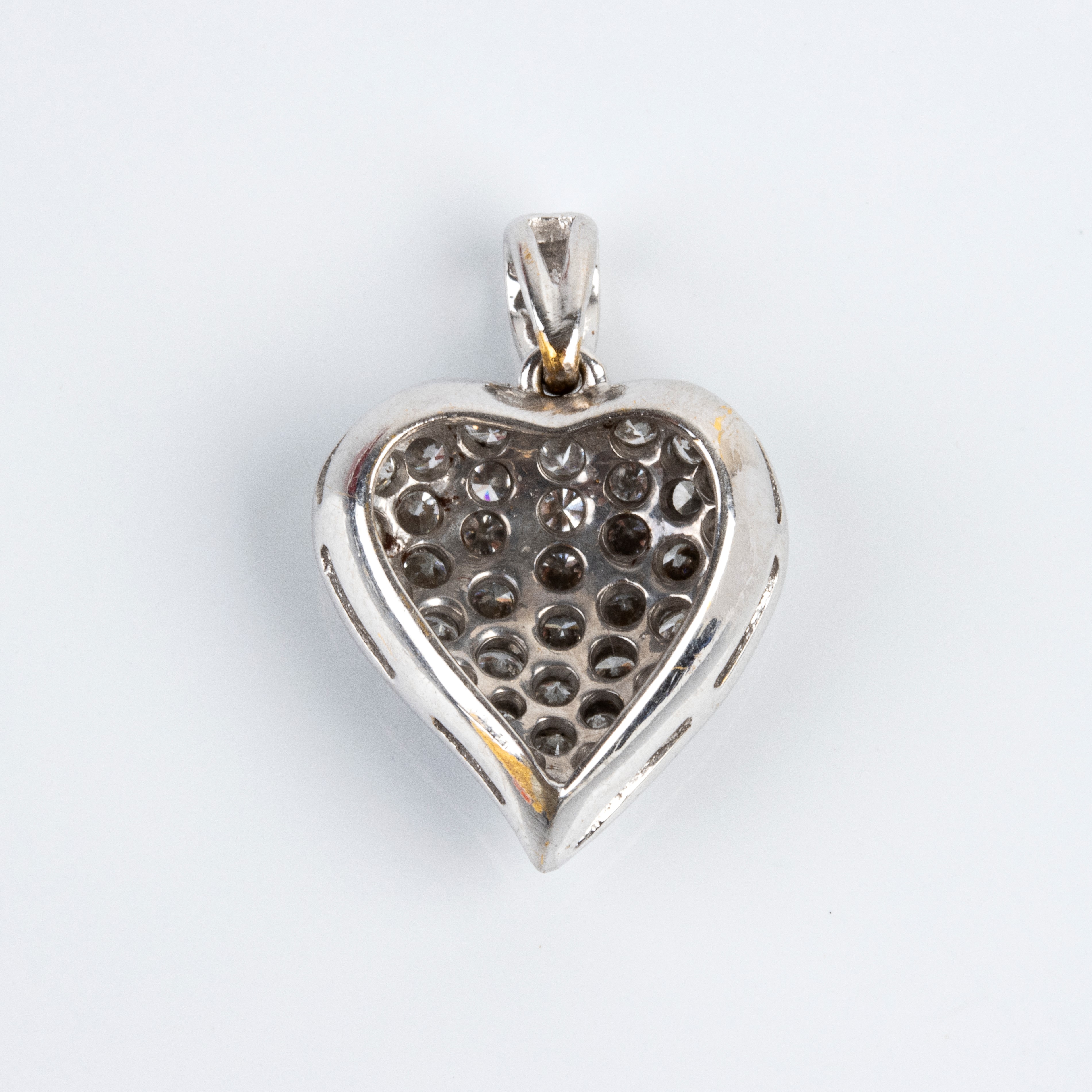 Pendente a cuore in oro con pavé di diamanti, circa 1,20 ct