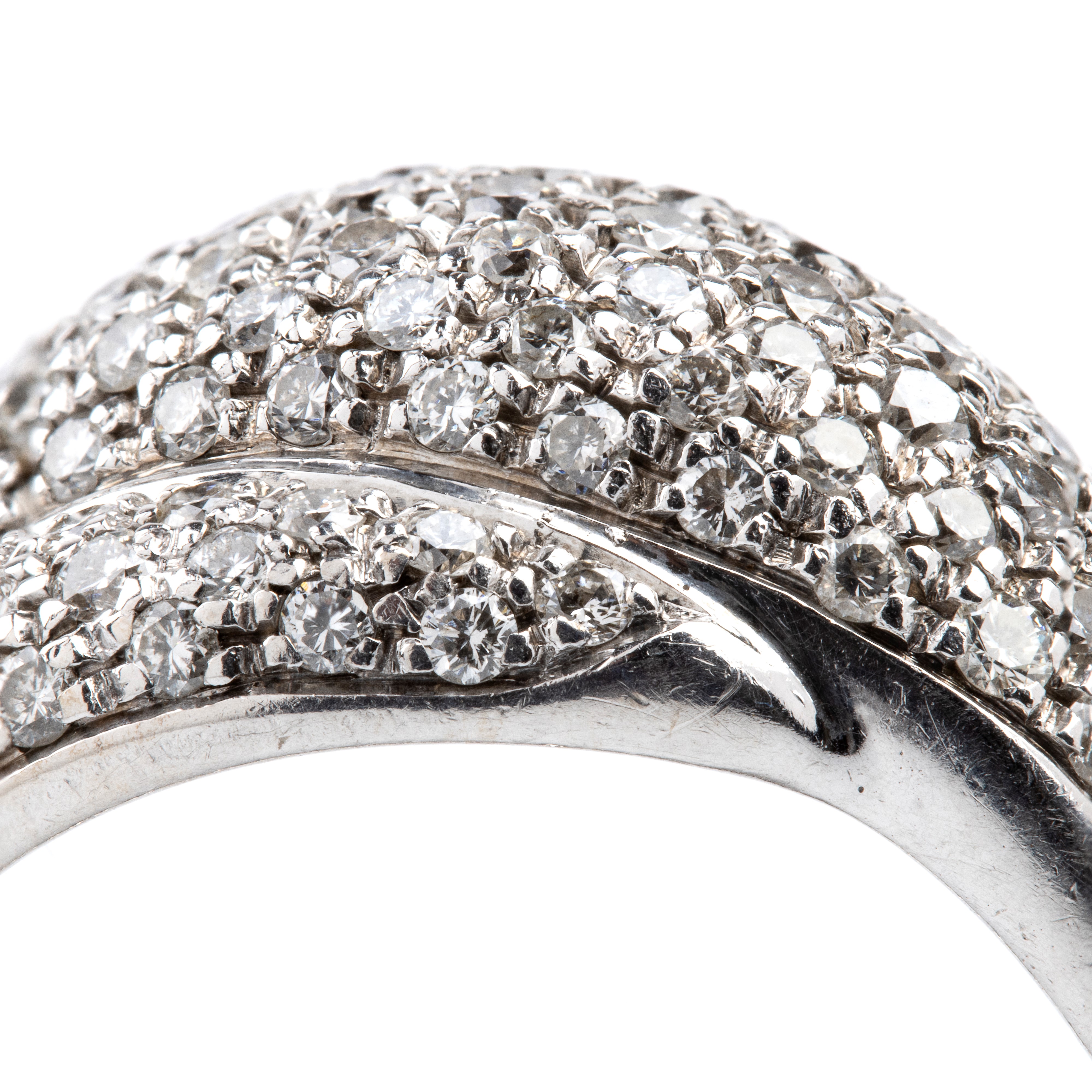 Oro bianco 18k, Anello a fascia incrociata con pavé di diamanti