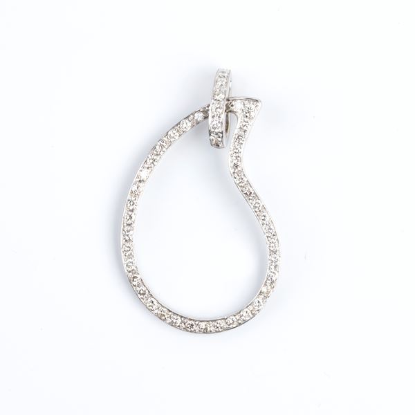 Diamond gold pendant