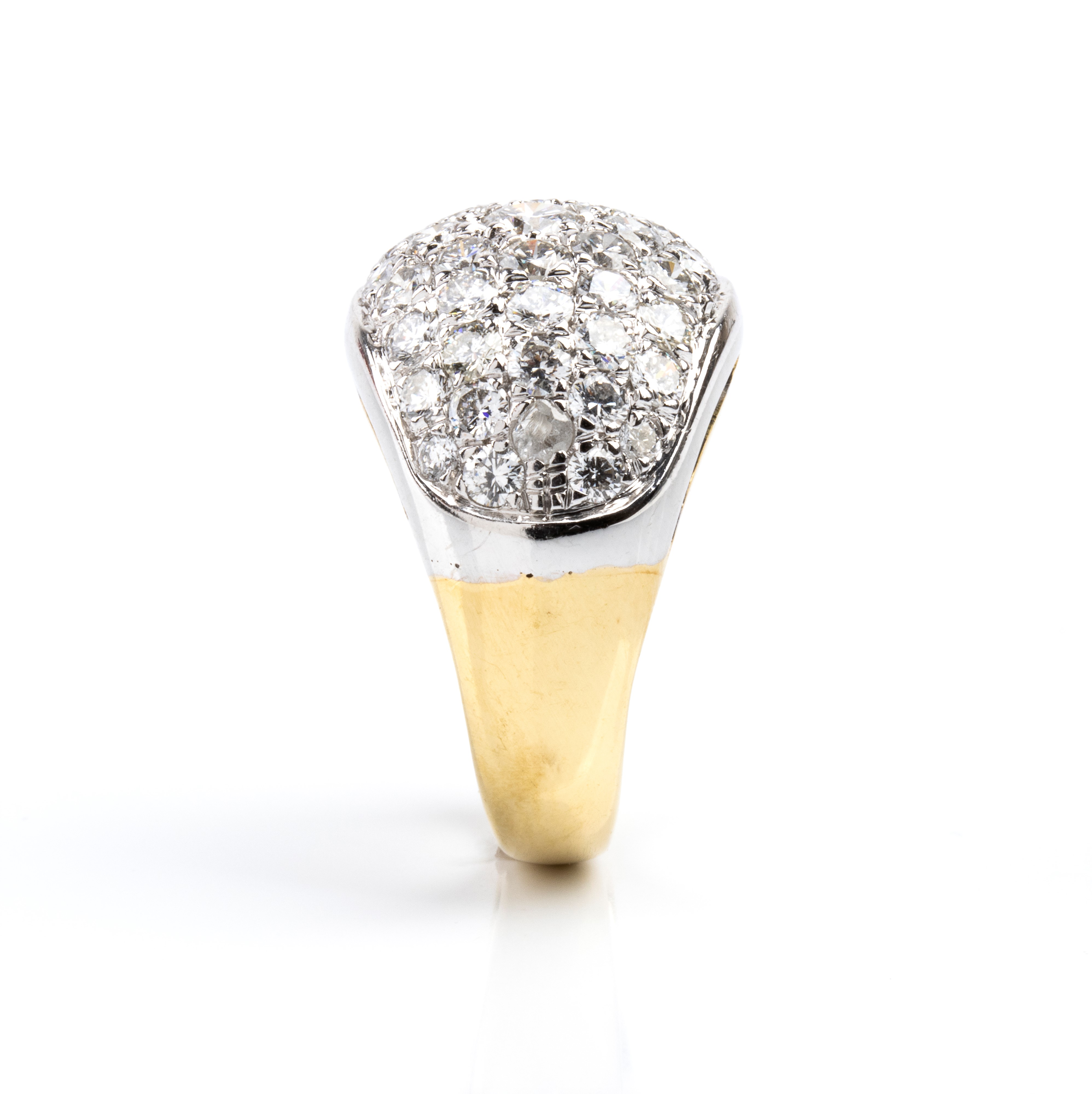 Anello a fascia in oro 18k con pavé di diamanti