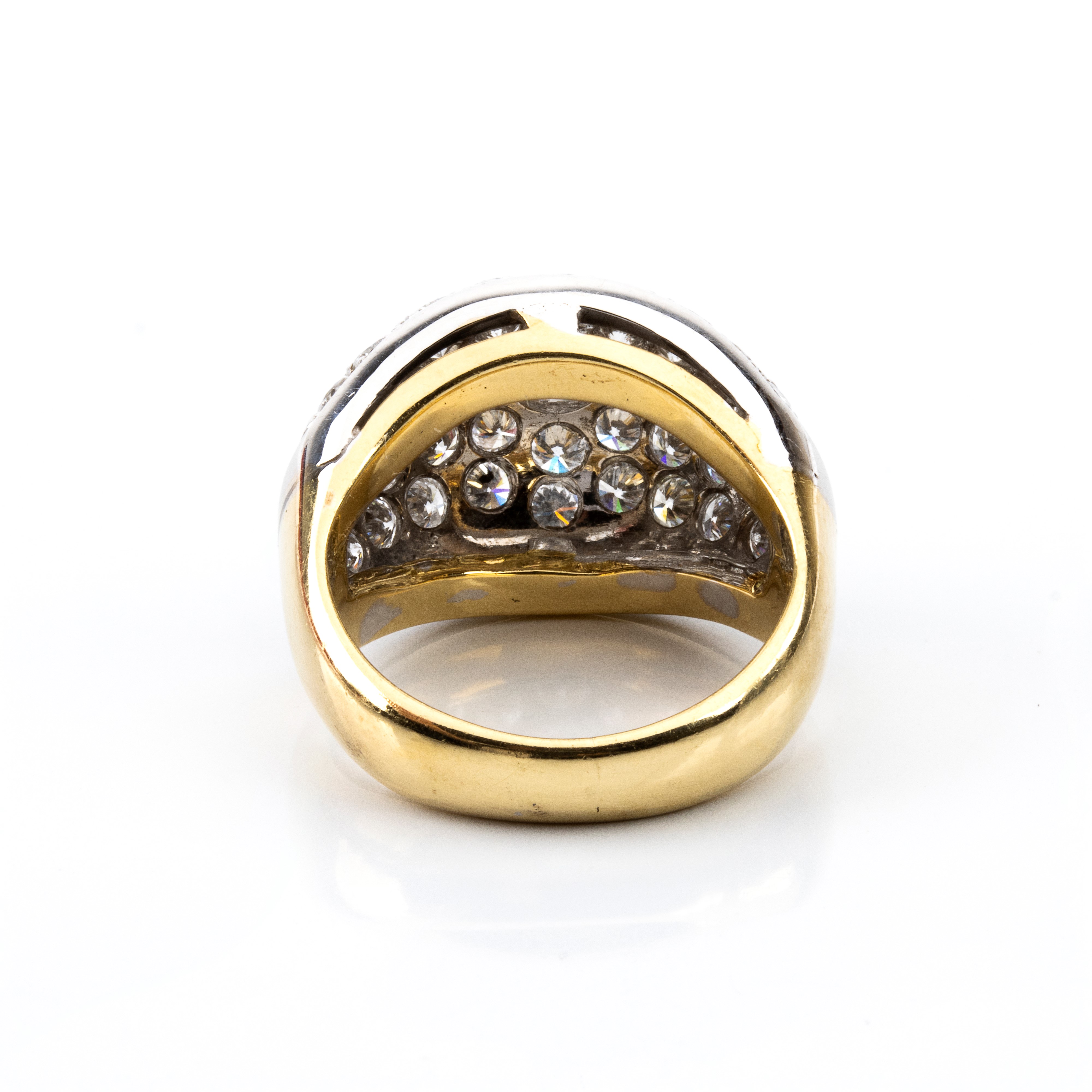 Anello a fascia in oro 18k con pavé di diamanti