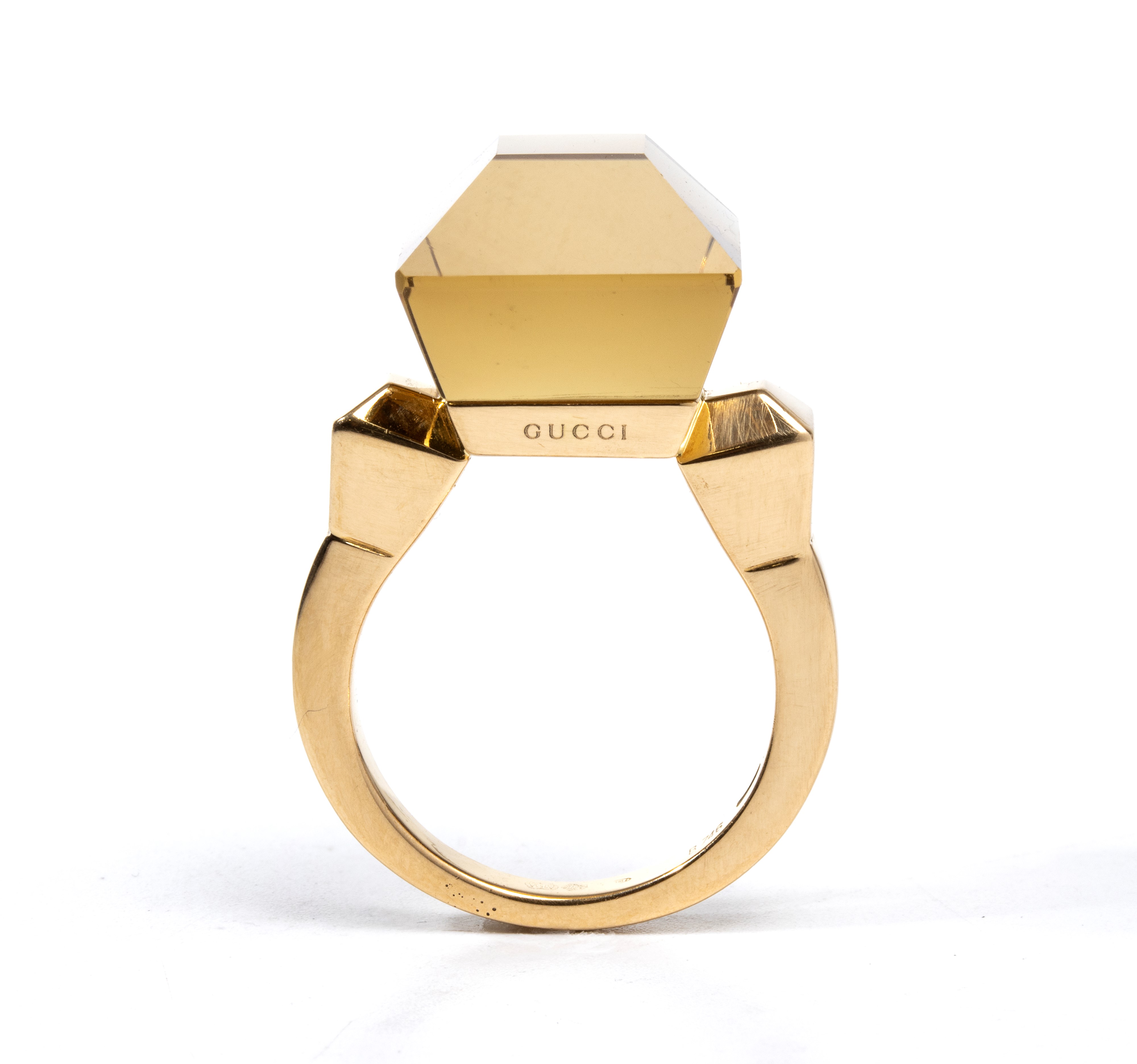 Gucci - Anello in oro giallo 18 kt con quarzo fumé