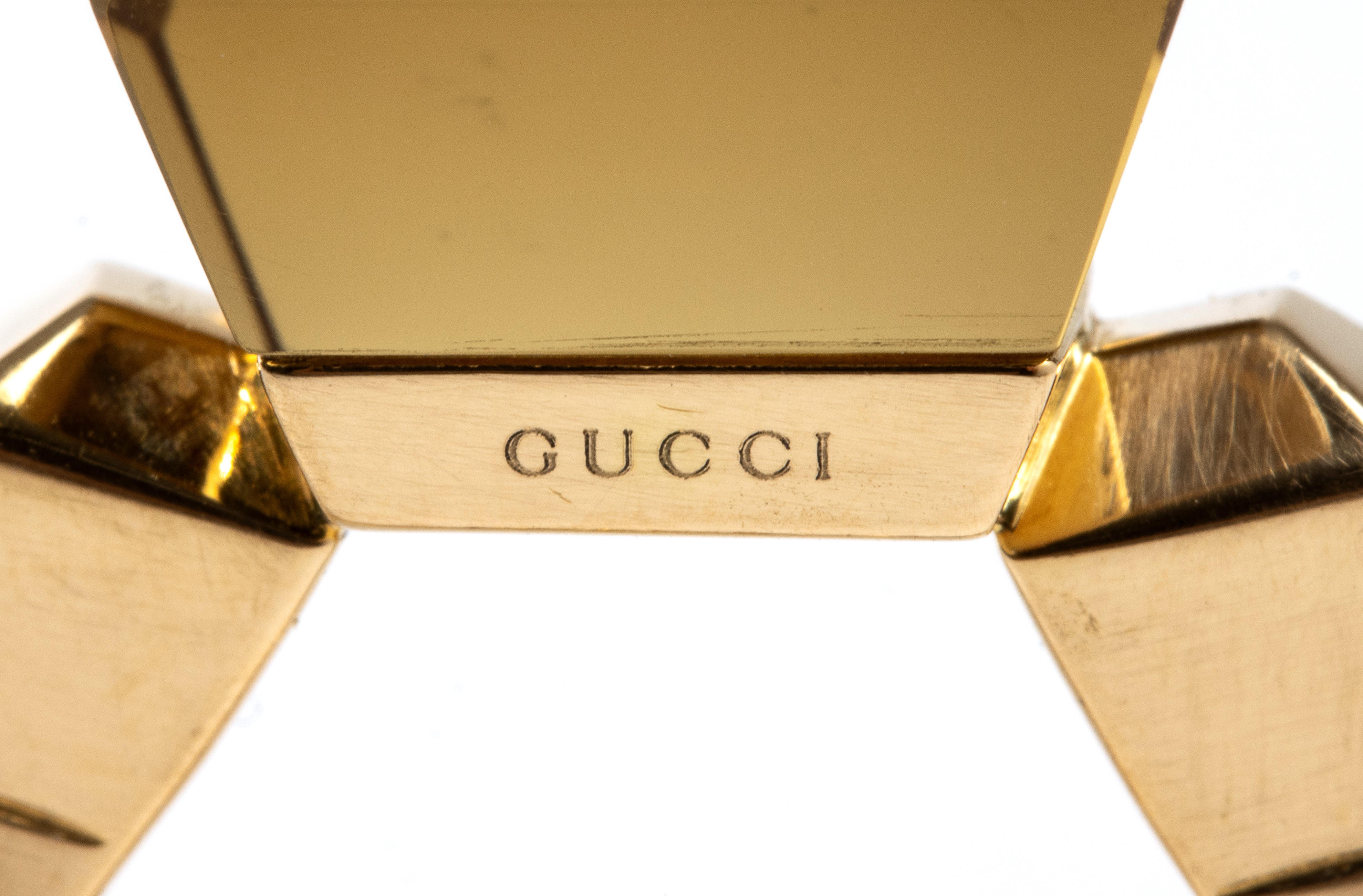 Gucci - Anello in oro giallo 18 kt con quarzo fumé