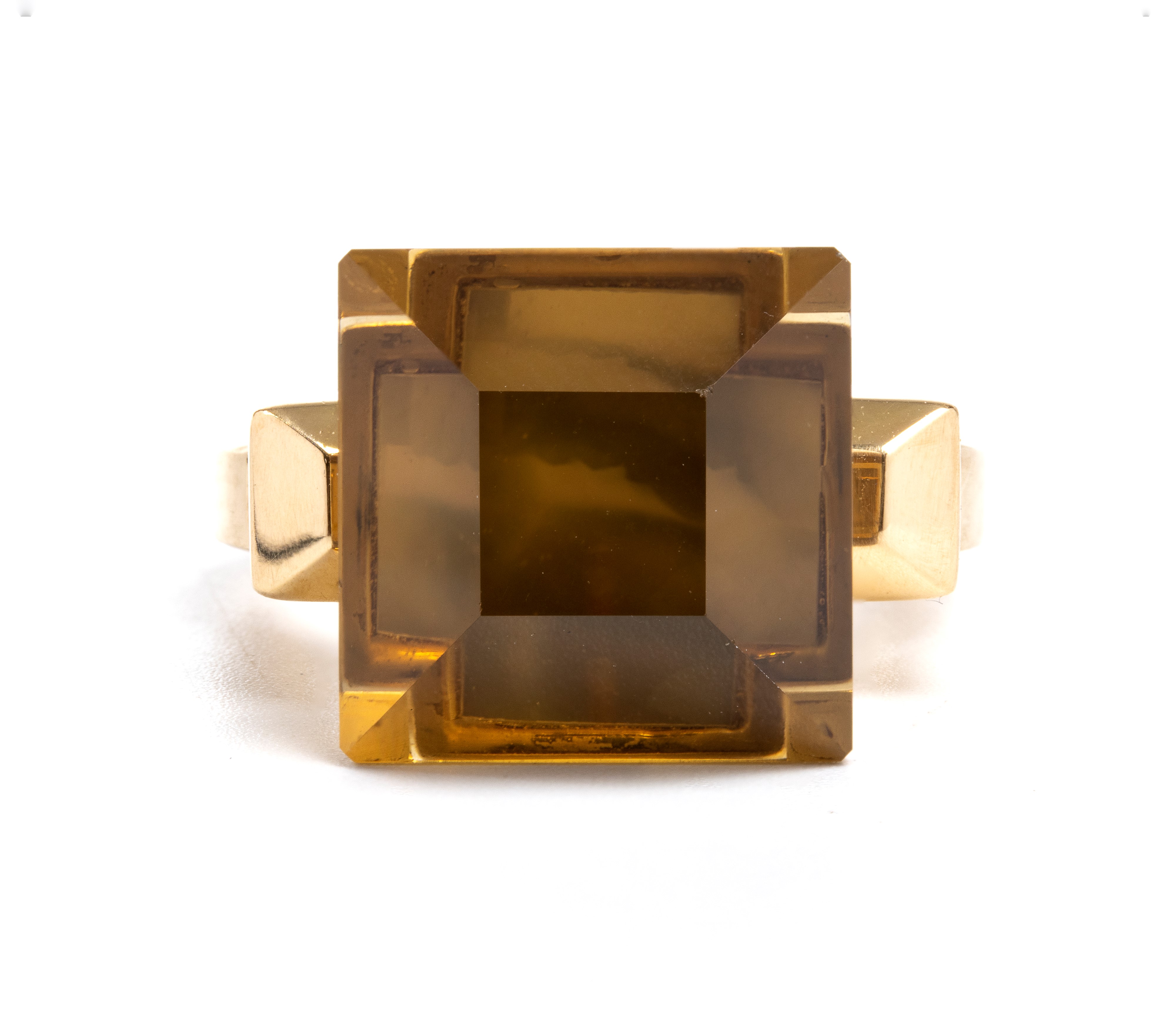 Gucci - Anello in oro giallo 18 kt con quarzo fumé