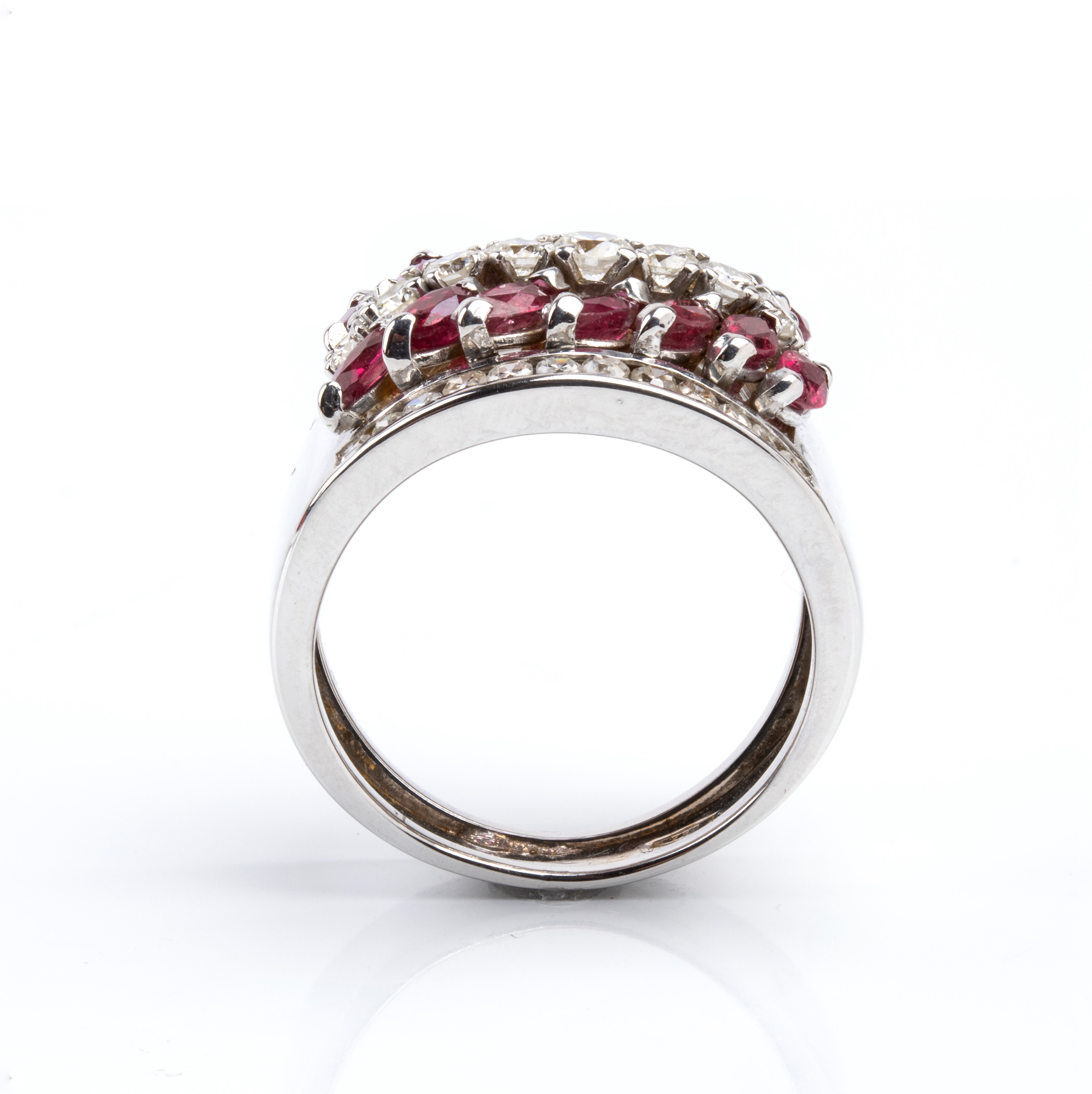 Oro bianco 18 k, Anello a fascia con diamanti e rubini