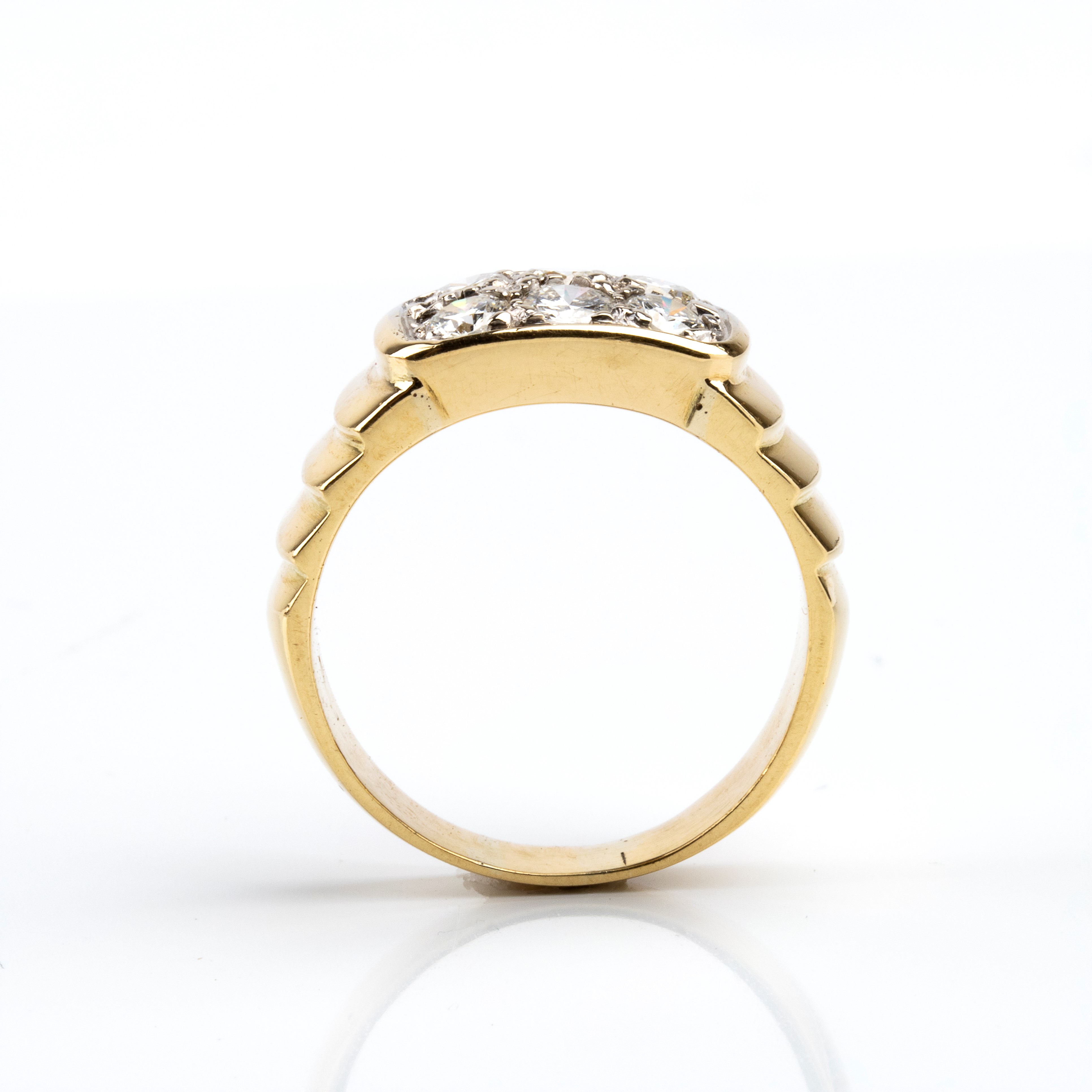 Anello a fascia in oro giallo 18k con pavé di diamanti