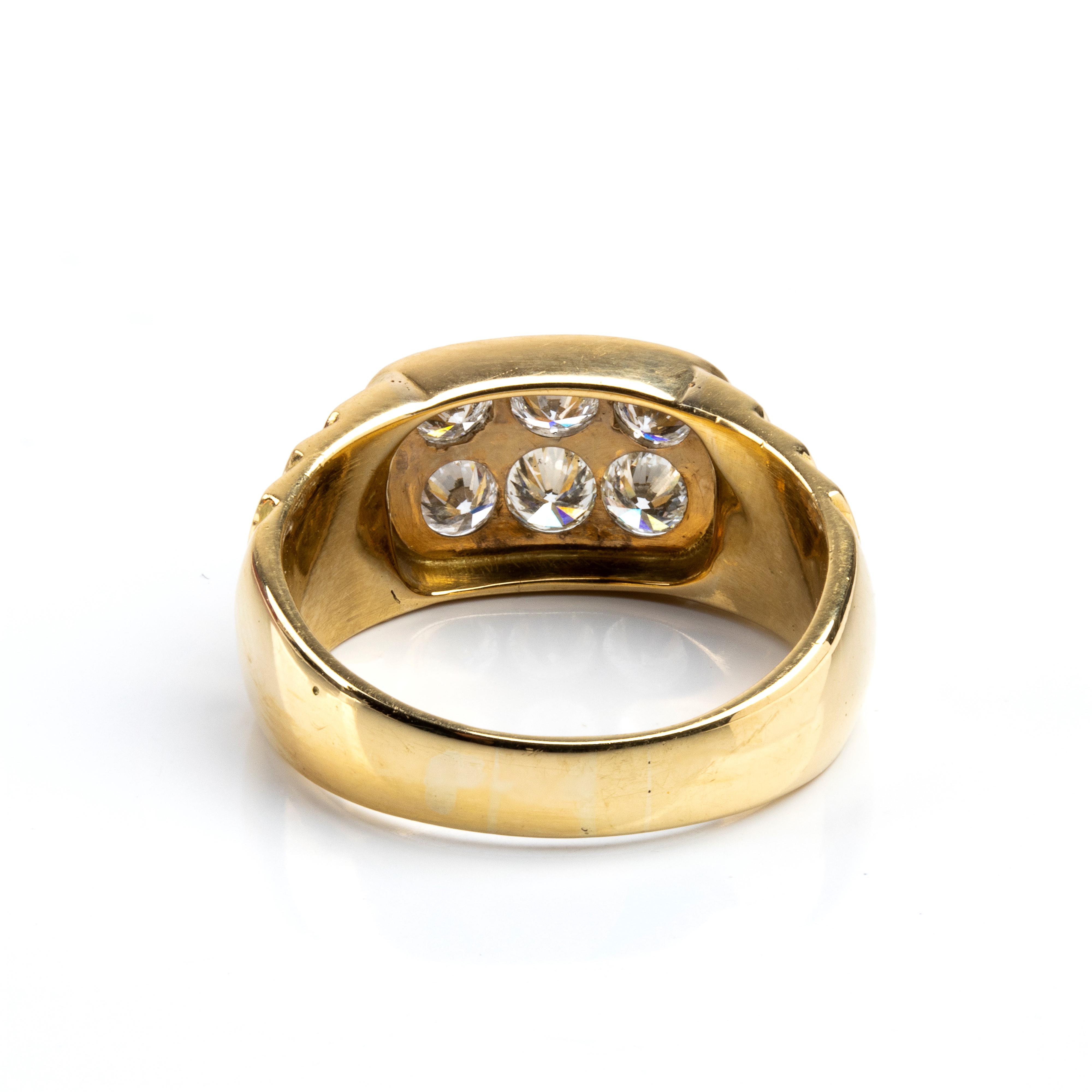 Anello a fascia in oro giallo 18k con pavé di diamanti