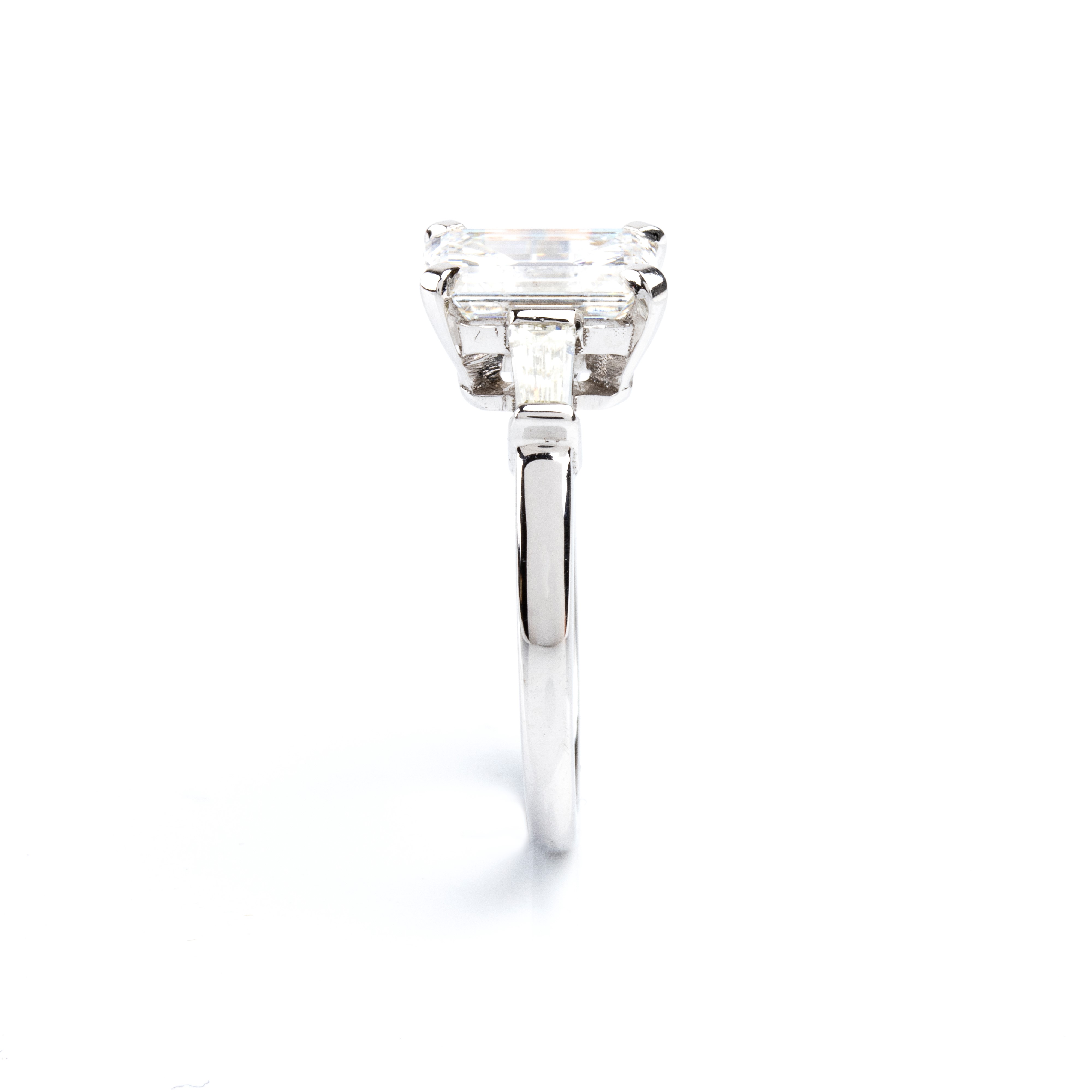 Bulgari - Anello in oro bianco 18k con diamanti
