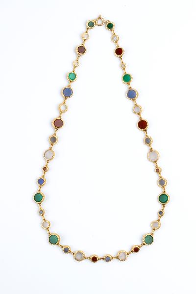 Collana in oro giallo 18k e paste vitree policrome a maglie geometriche