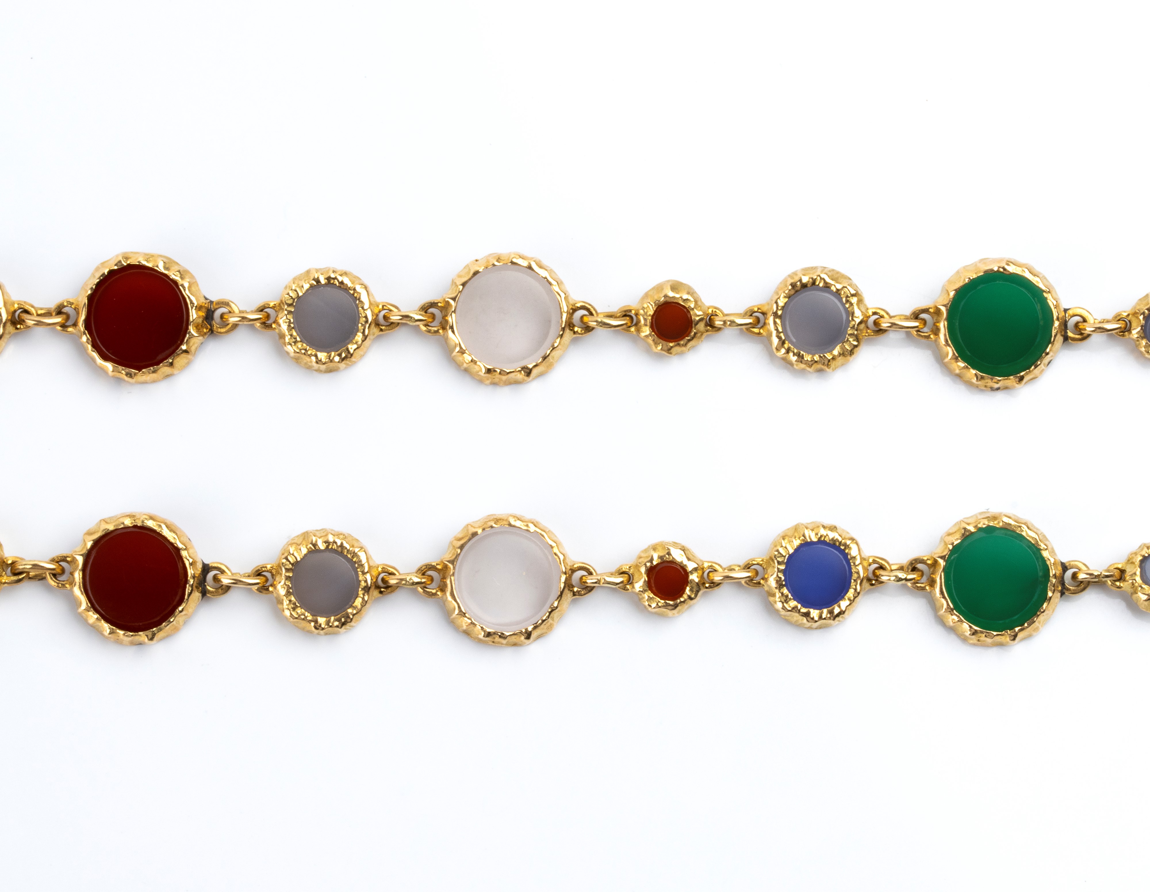Collana in oro giallo 18k e paste vitree policrome a maglie geometriche