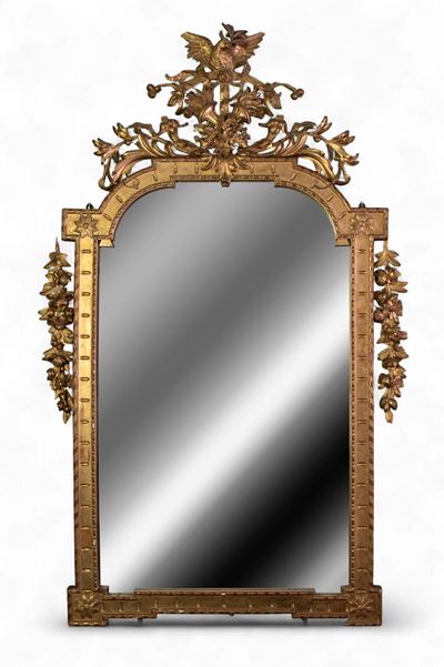 XIX secolo, Specchiera a parete in legno intagliato e dorato