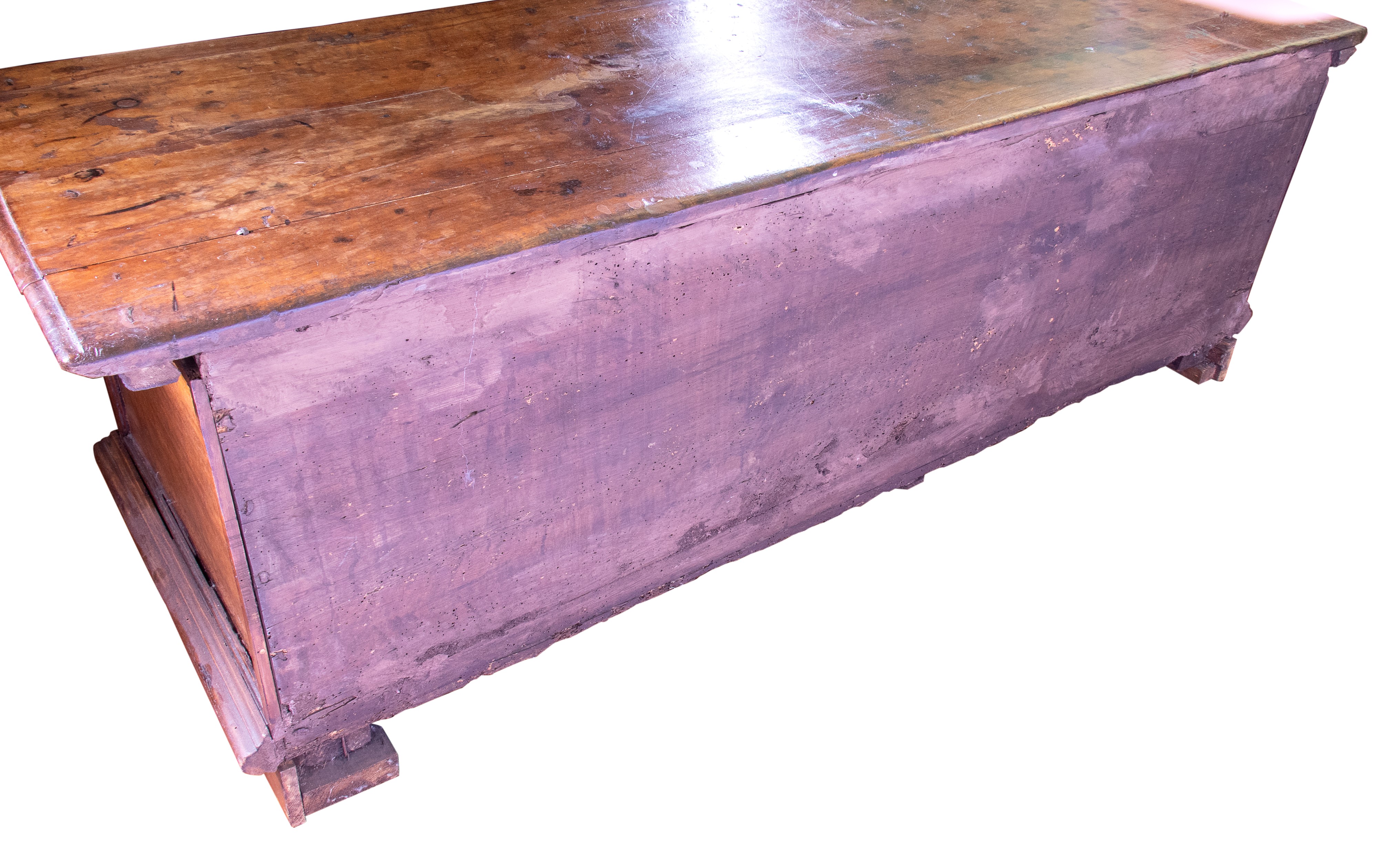 Cassapanca Italiana Barocca, legno di noce intarsiato, XVII secolo