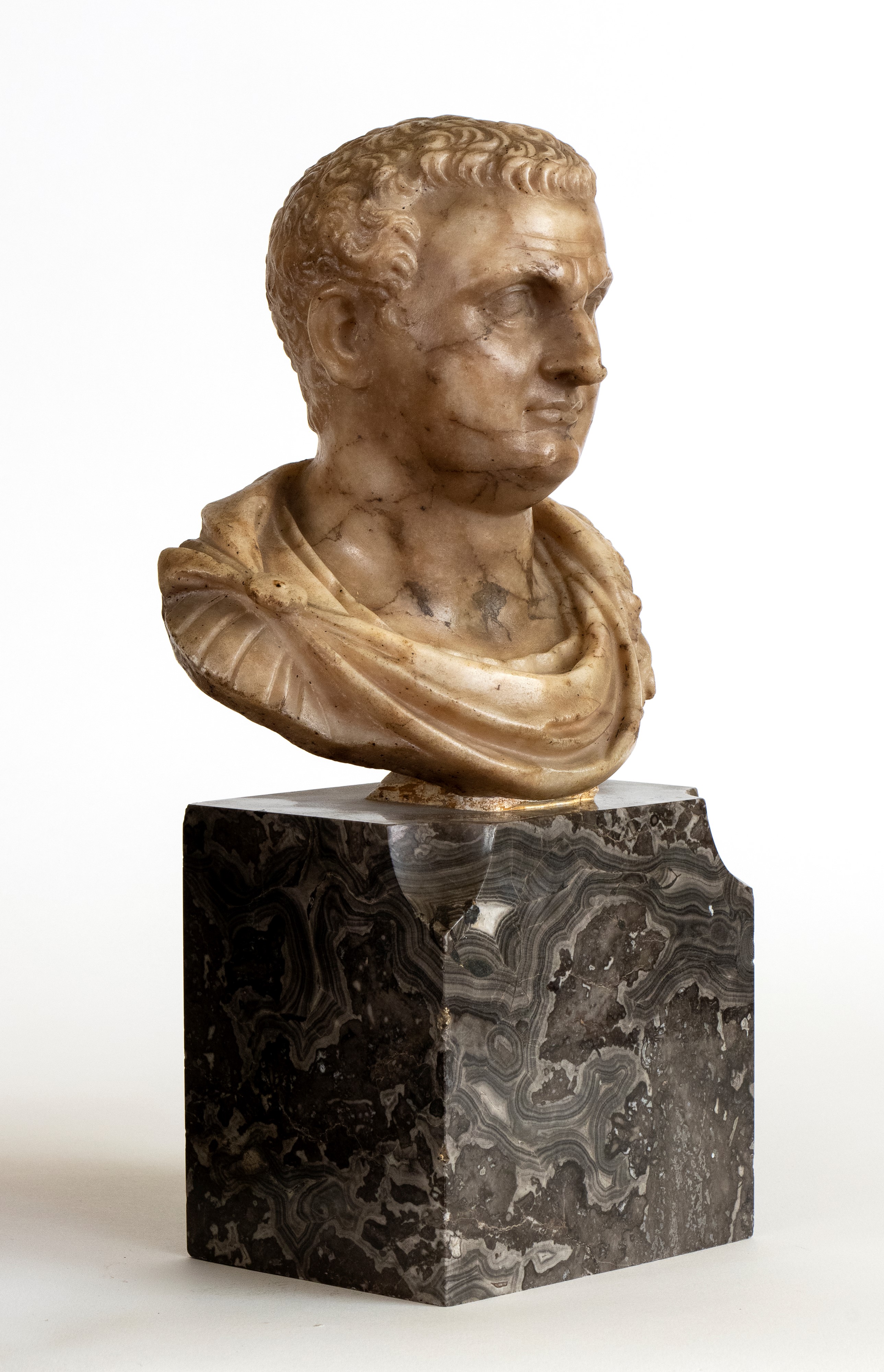 Busto di imperatore romano in marmo giallo antico, Roma, primo quarto del XVIII secolo
