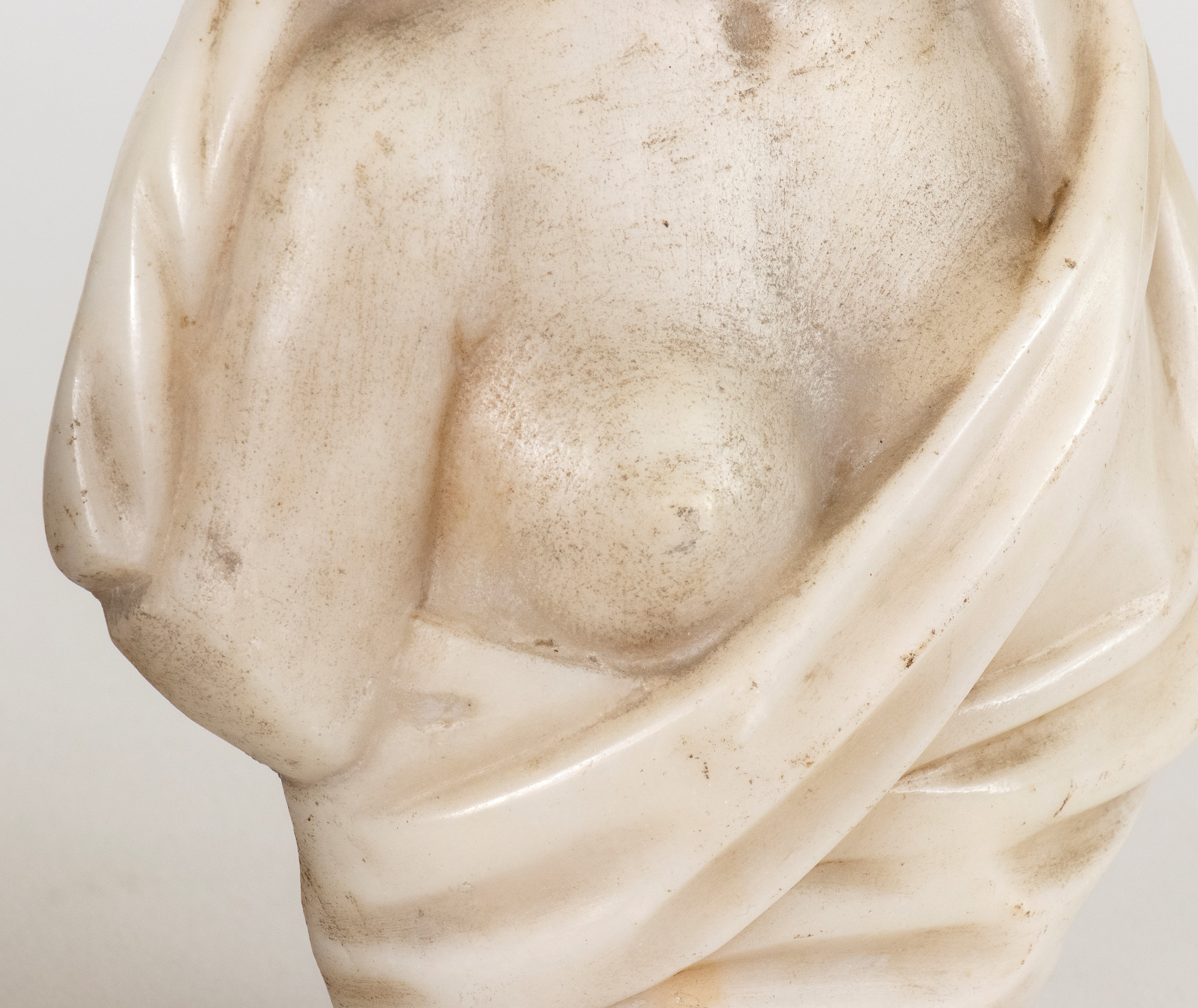 Busto femminile in marmo bianco, Italia centrale, XIX secolo