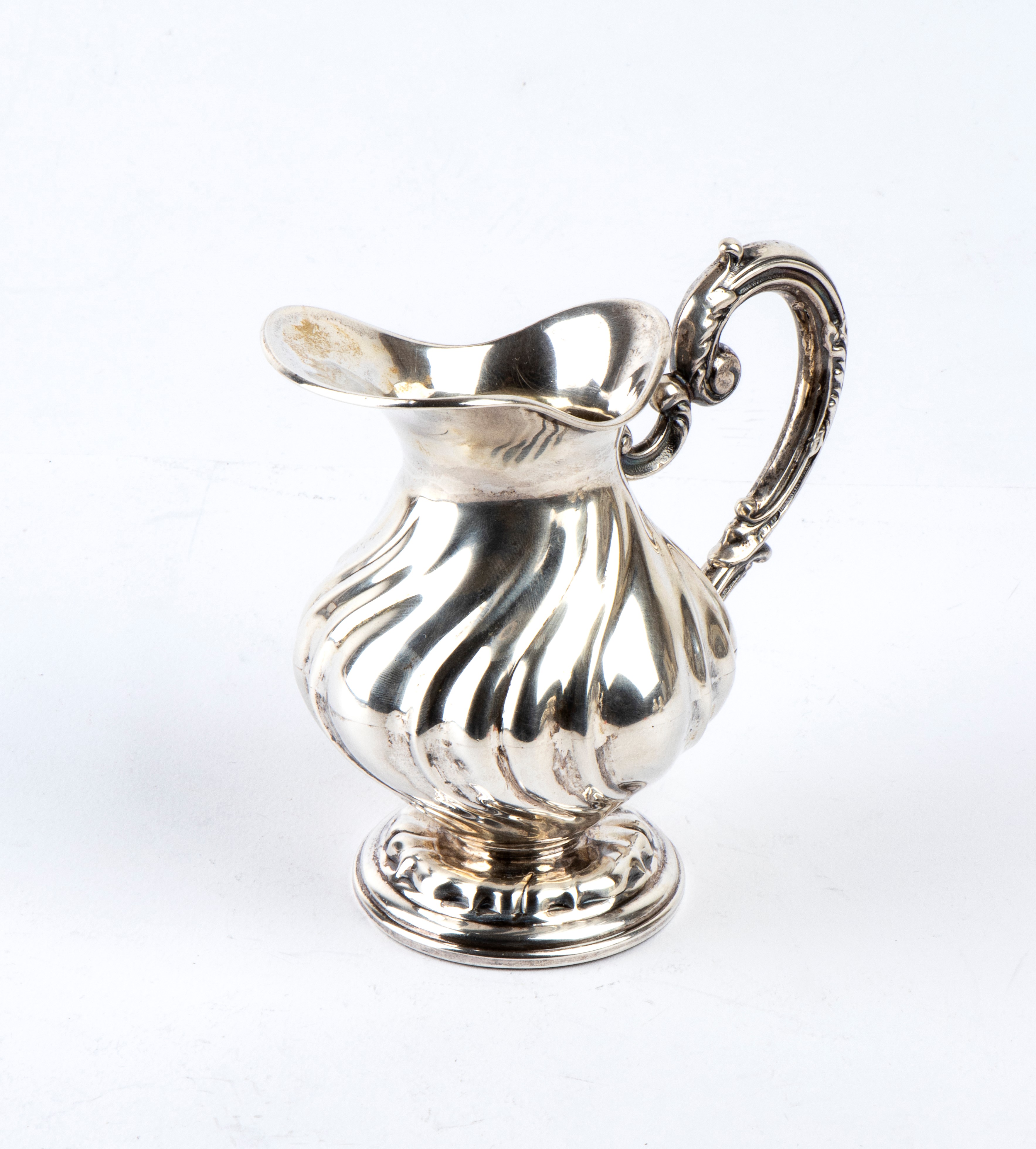 Servizio da tè e caffè italiano, argento 800/1000, vassoio e caffettiera con distanziatori in oss...