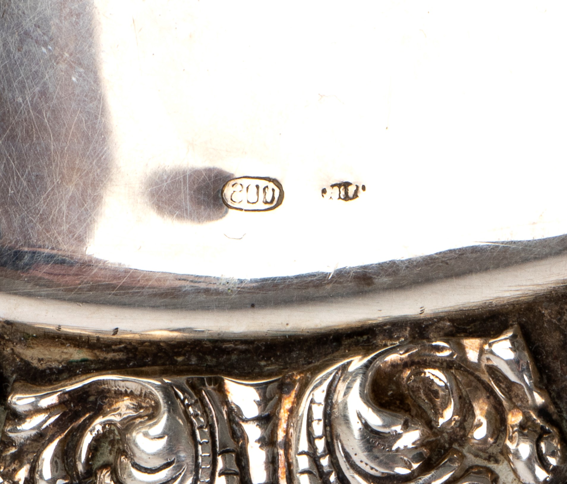 Set italiano da tavola, argento 800/1000, vassoio, saliera e pepiera, zuccheriera, oliera e aceti...
