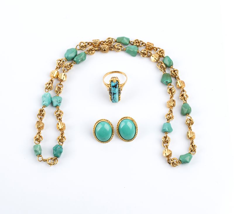 Parure in oro giallo 18k e turchesi (anni '80), Orecchini, anello e collana