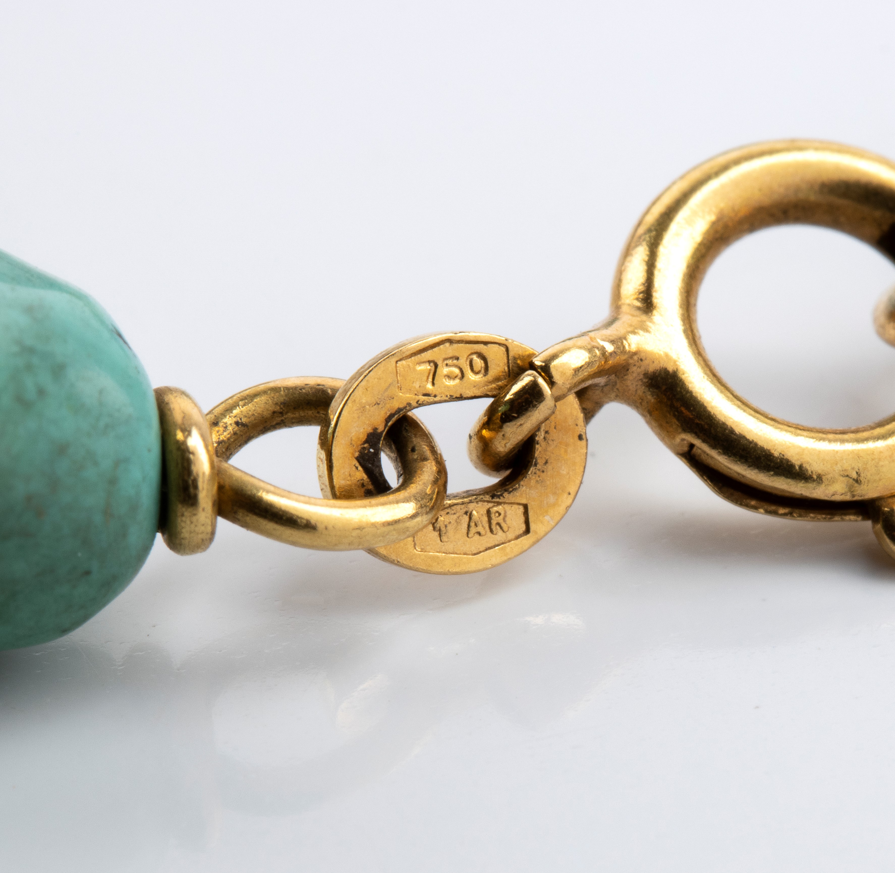 Parure in oro giallo 18k e turchesi (anni '80), Orecchini, anello e collana