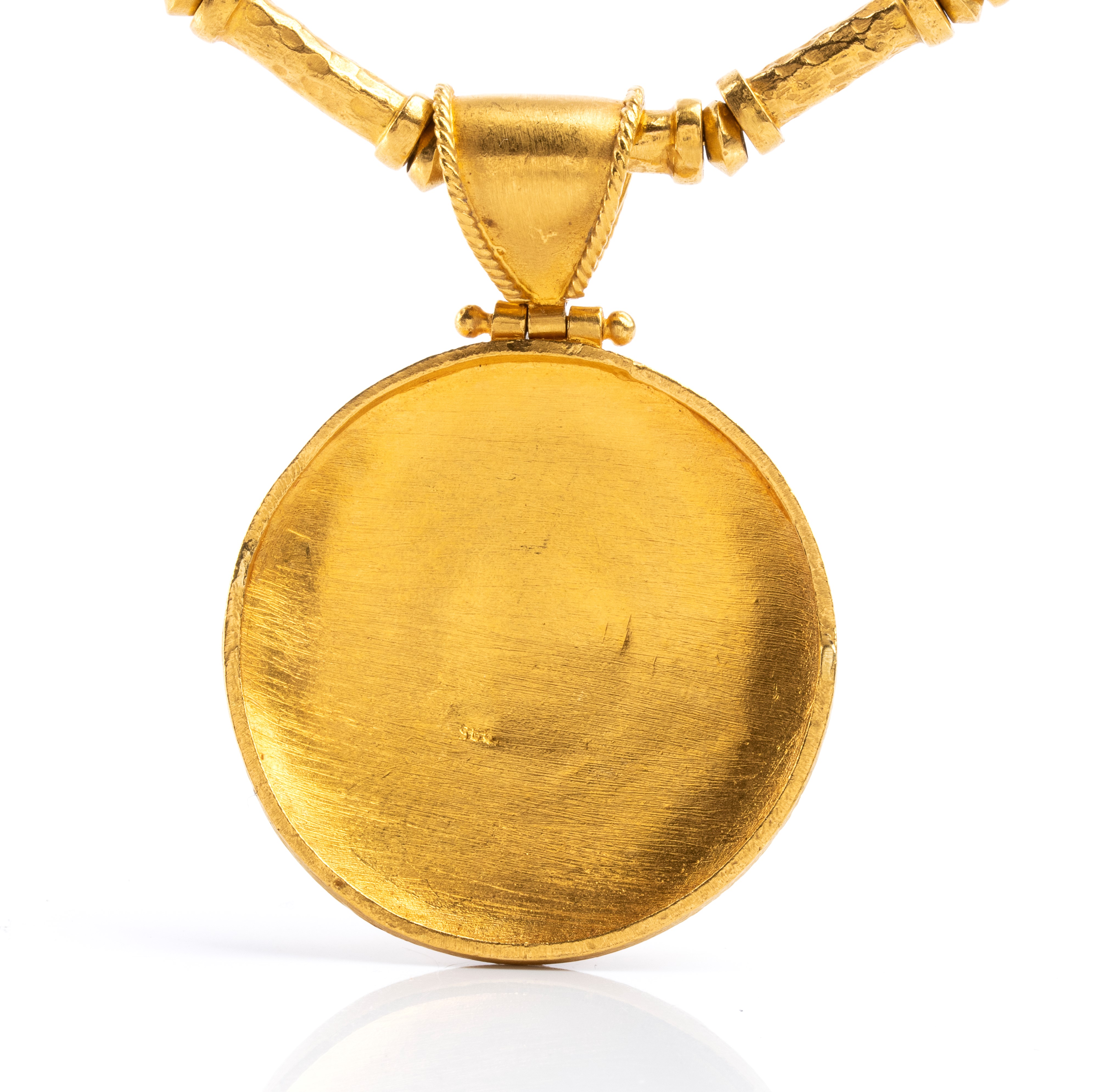 Collana in stile archeologico, oro giallo con rubini e diamanti