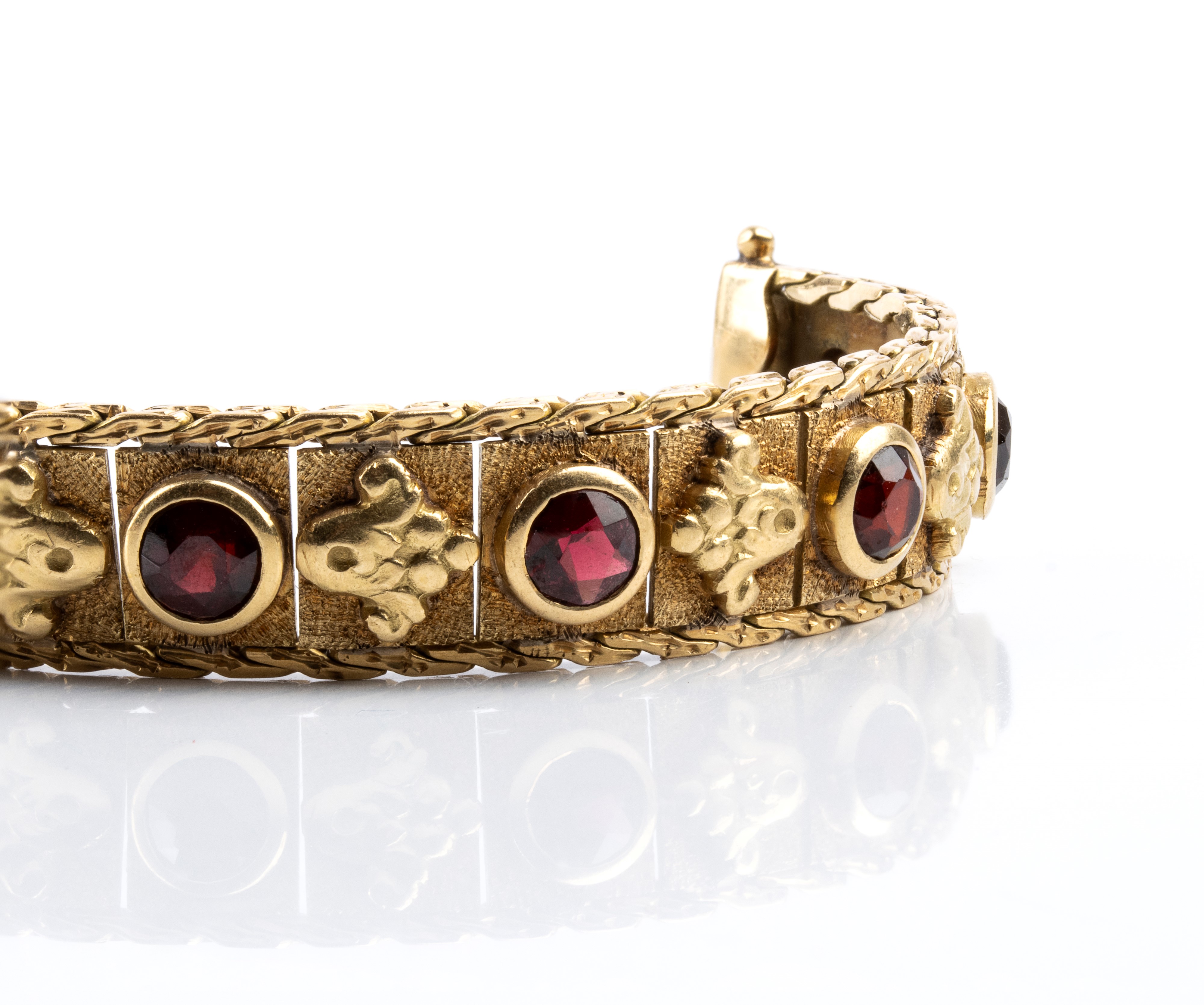 Oro 18k, Bracciale e spilla con granati