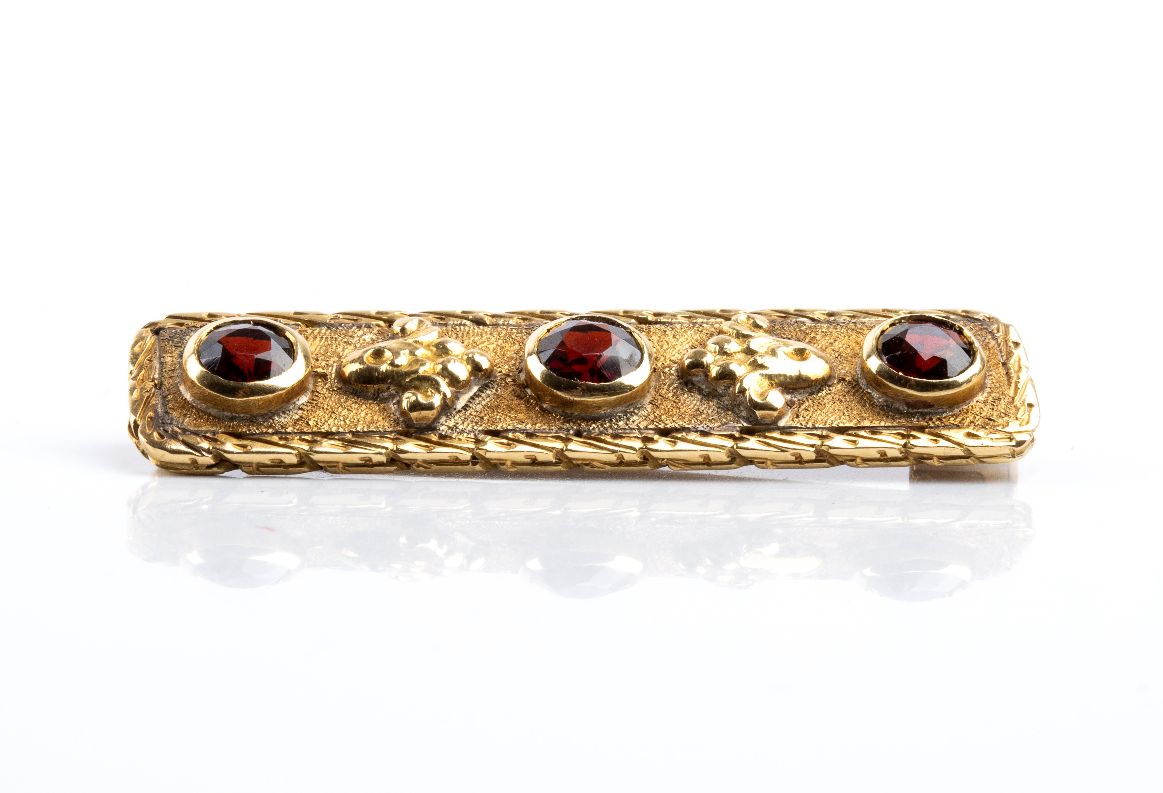 Oro 18k, Bracciale e spilla con granati