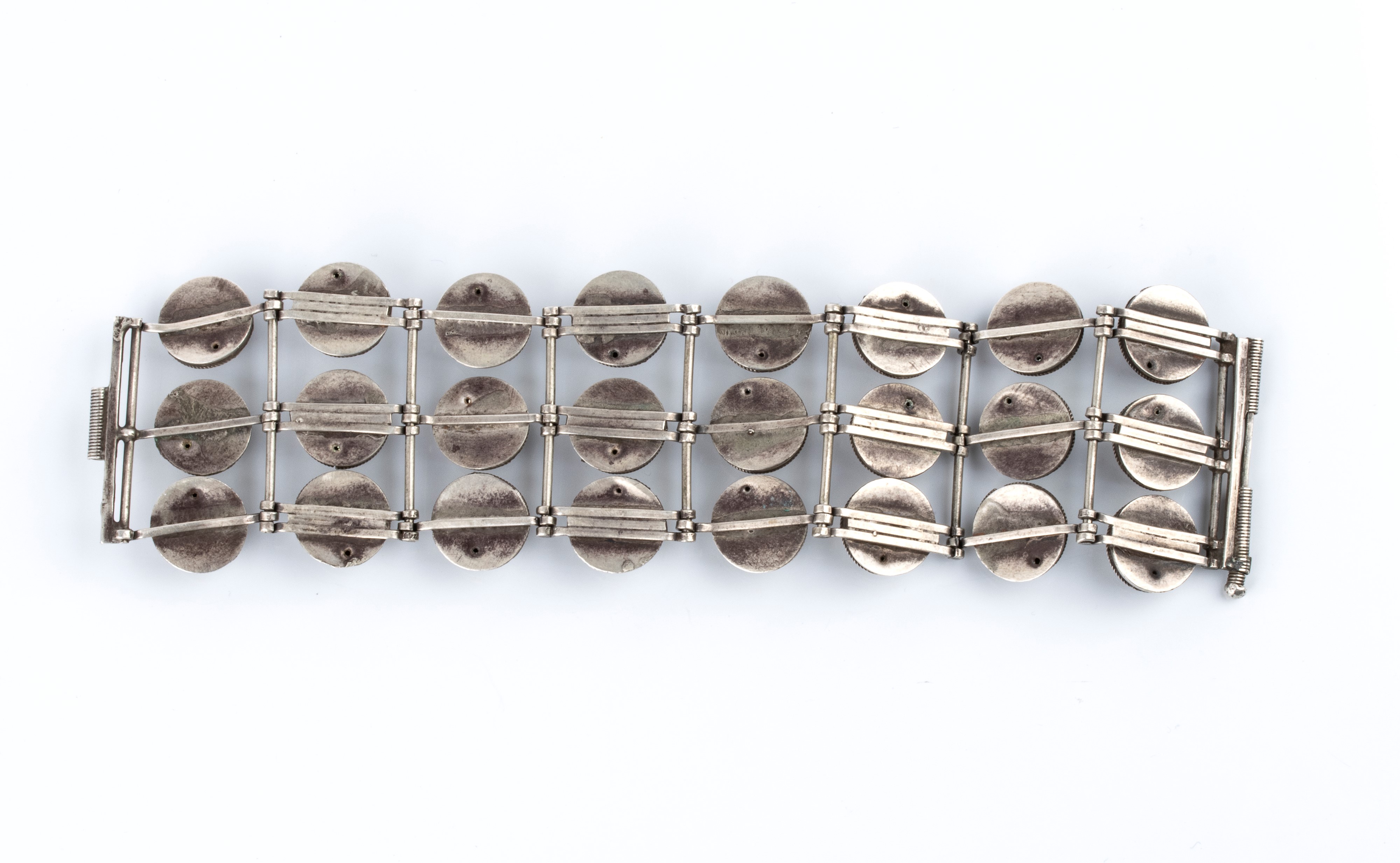 Bracciale etnico berbero in argento, fascia articolata con motivi geometrici in rilievo